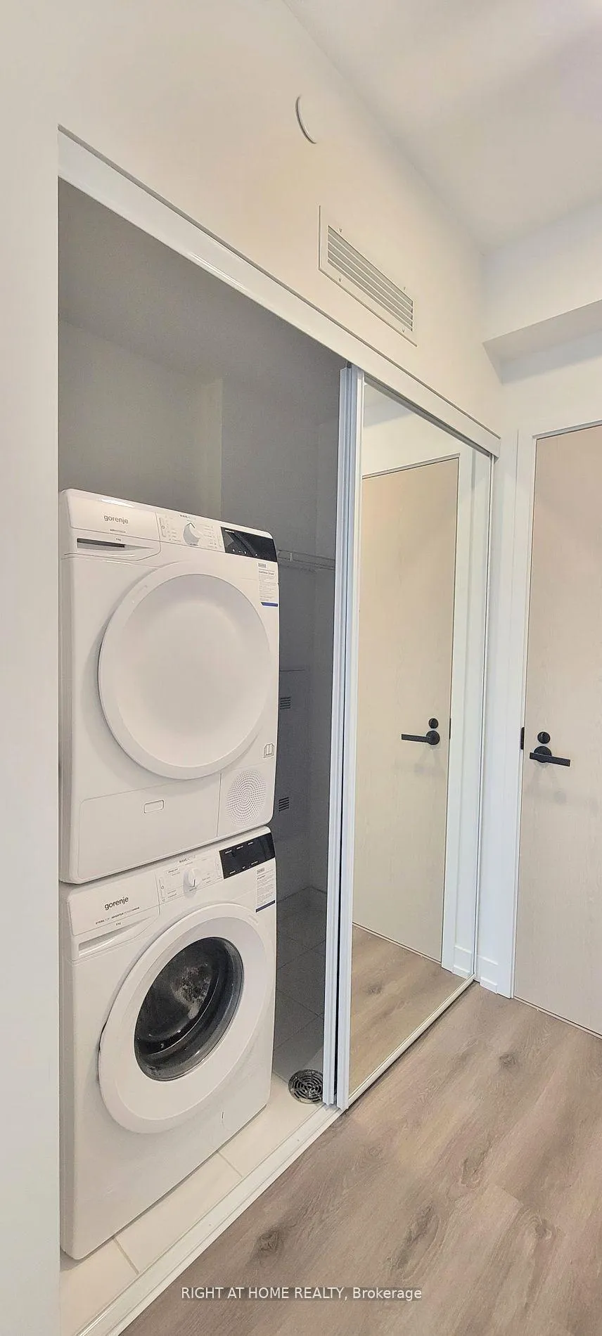Photo 19 of Unit 5303, 225 Commerce Street, Vaughan, Vaughan Corporate Centre — HOMEH