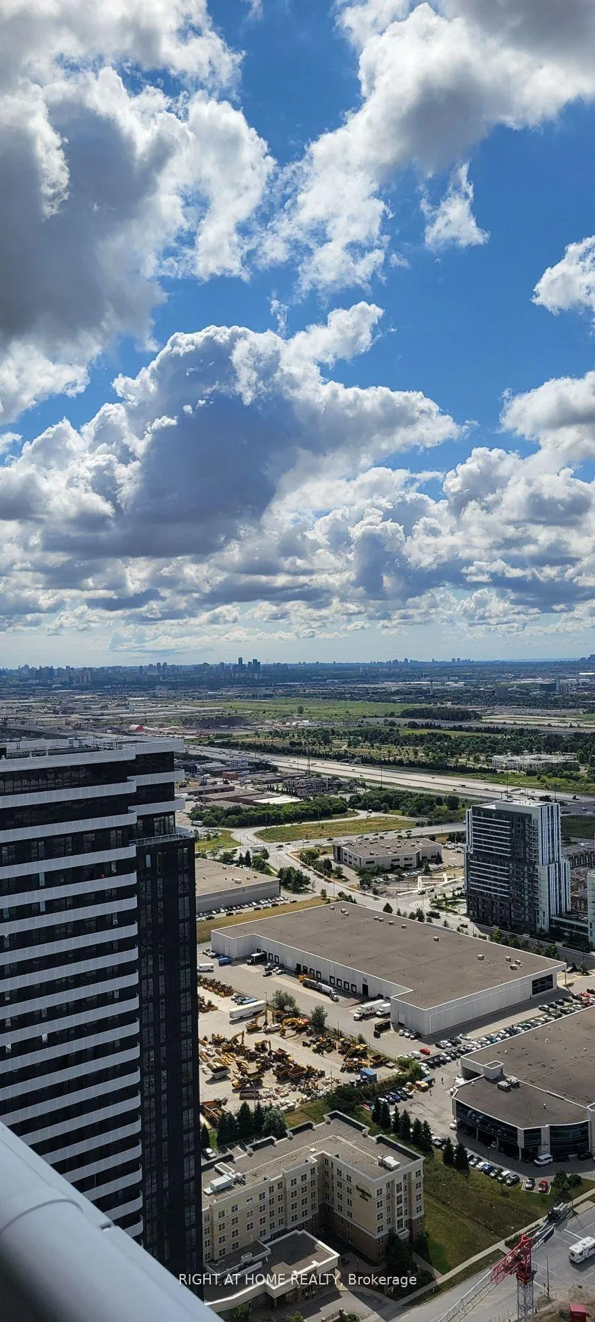 Photo 23 of Unit 5303, 225 Commerce Street, Vaughan, Vaughan Corporate Centre — HOMEH