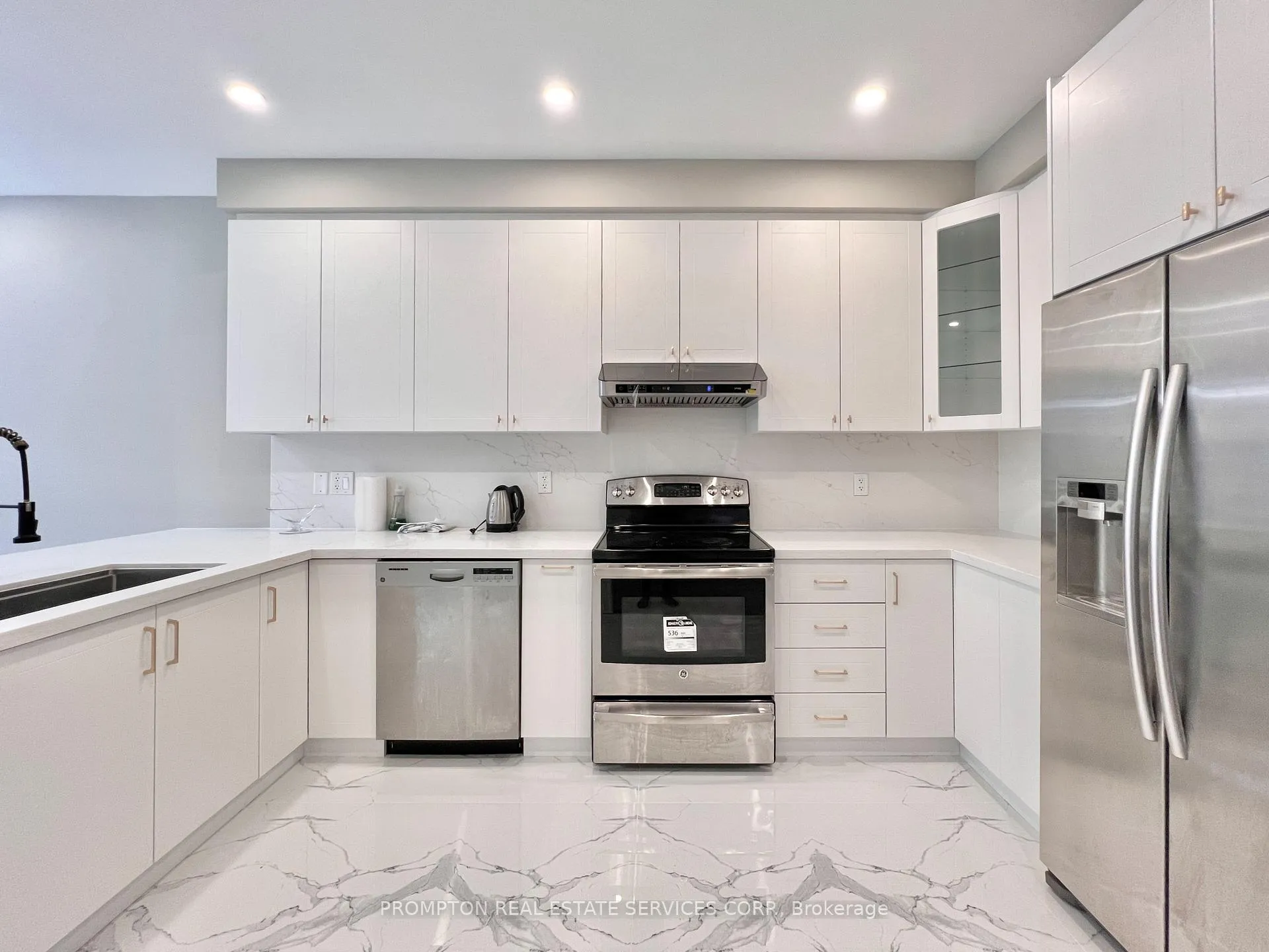 Photo 8 of 40 Staglin Court, Markham, Cathedraltown — HOMEH