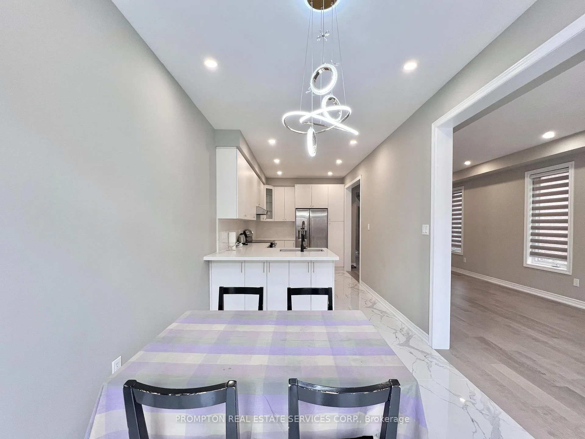 Photo 12 of 40 Staglin Court, Markham, Cathedraltown — HOMEH