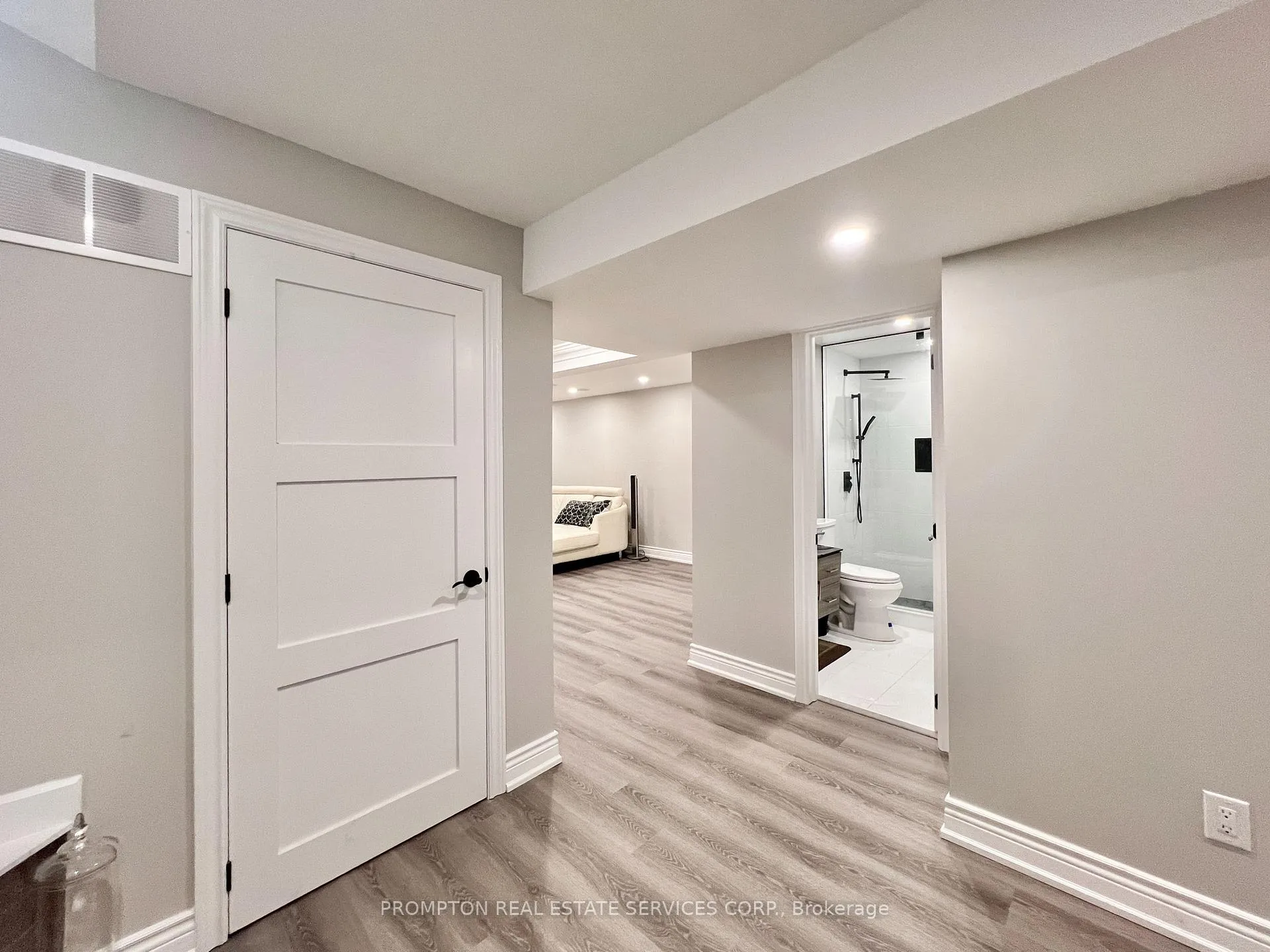 Photo 38 of 40 Staglin Court, Markham, Cathedraltown — HOMEH