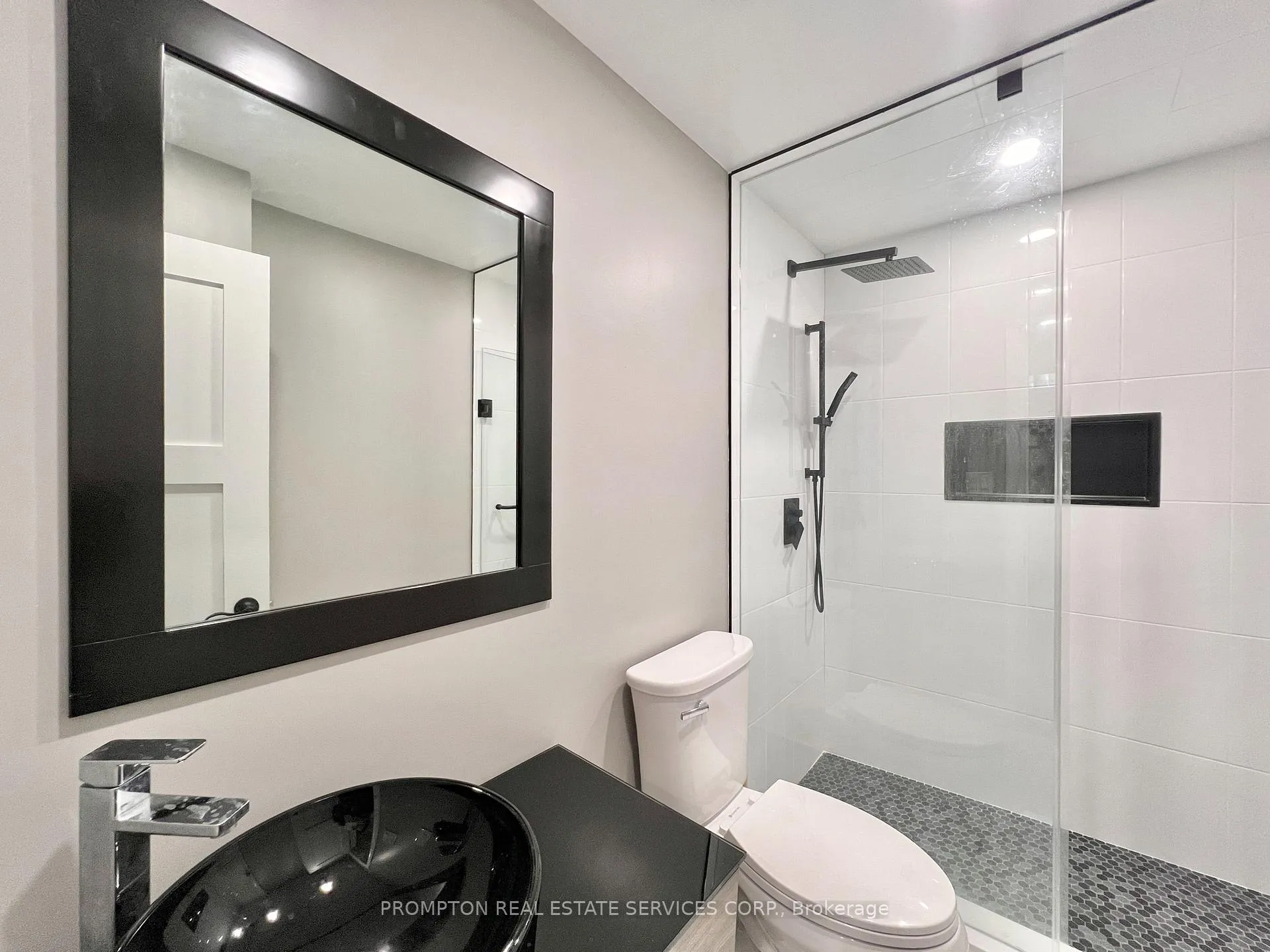 Photo 39 of 40 Staglin Court, Markham, Cathedraltown — HOMEH