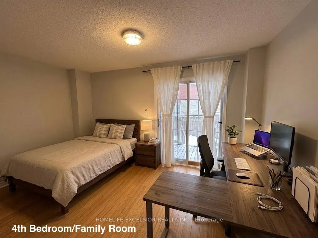 Photo 6 of 101 Prince Charles Way, Markham, Berczy — HOMEH