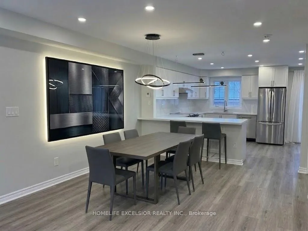 Photo 12 of 101 Prince Charles Way, Markham, Berczy — HOMEH