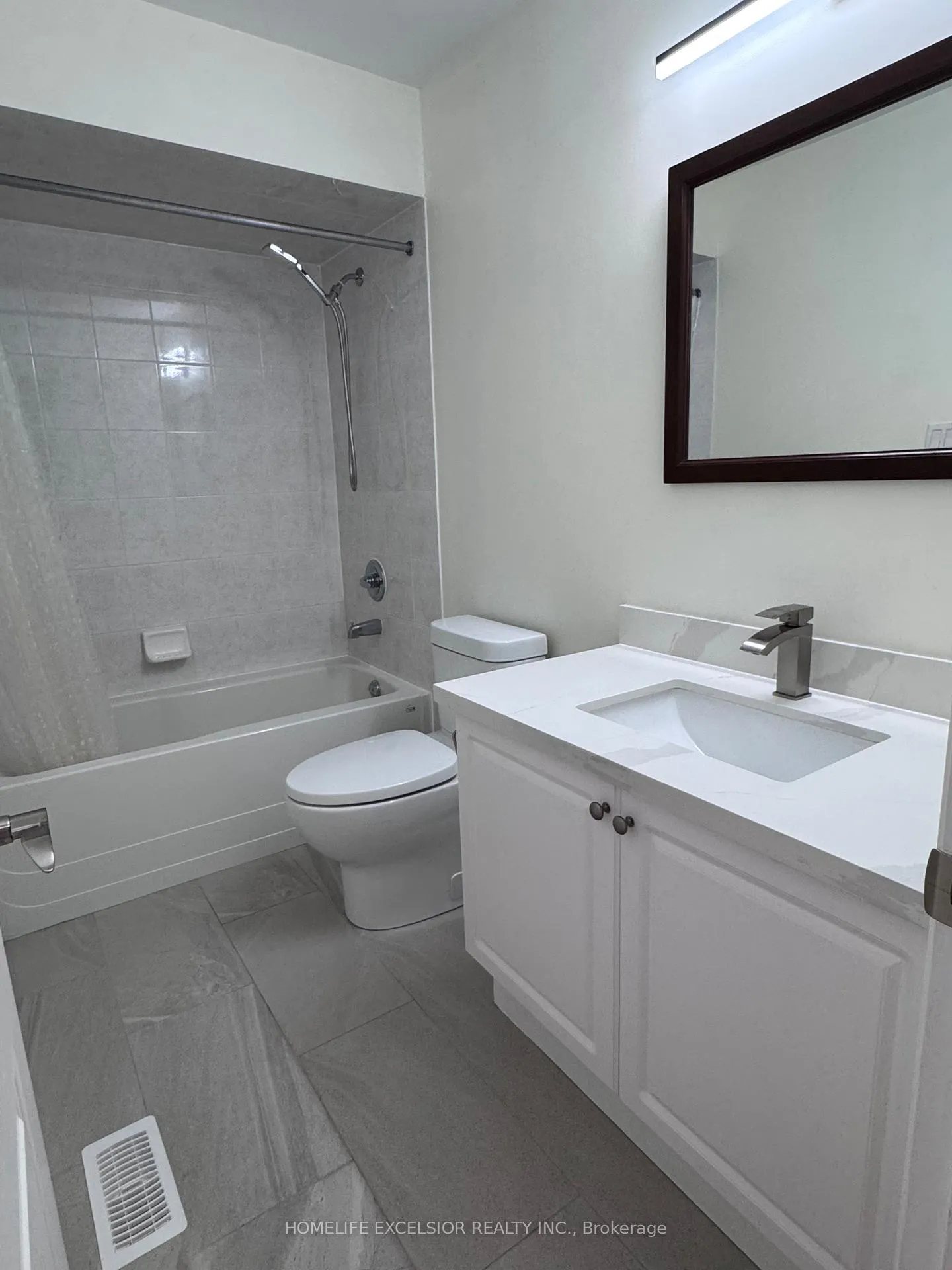 Photo 24 of 101 Prince Charles Way, Markham, Berczy — HOMEH