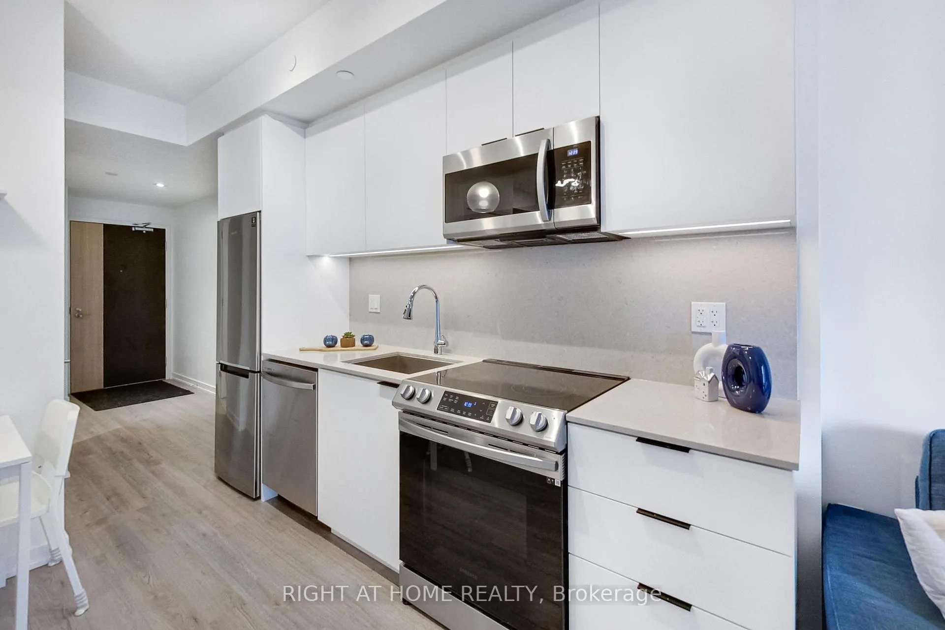 Photo 2 of Unit 921, 50 Power Street, Toronto, Moss Park — HOMEH