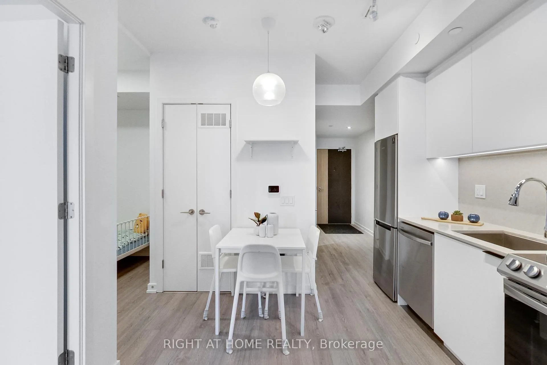 Photo 4 of Unit 921, 50 Power Street, Toronto, Moss Park — HOMEH