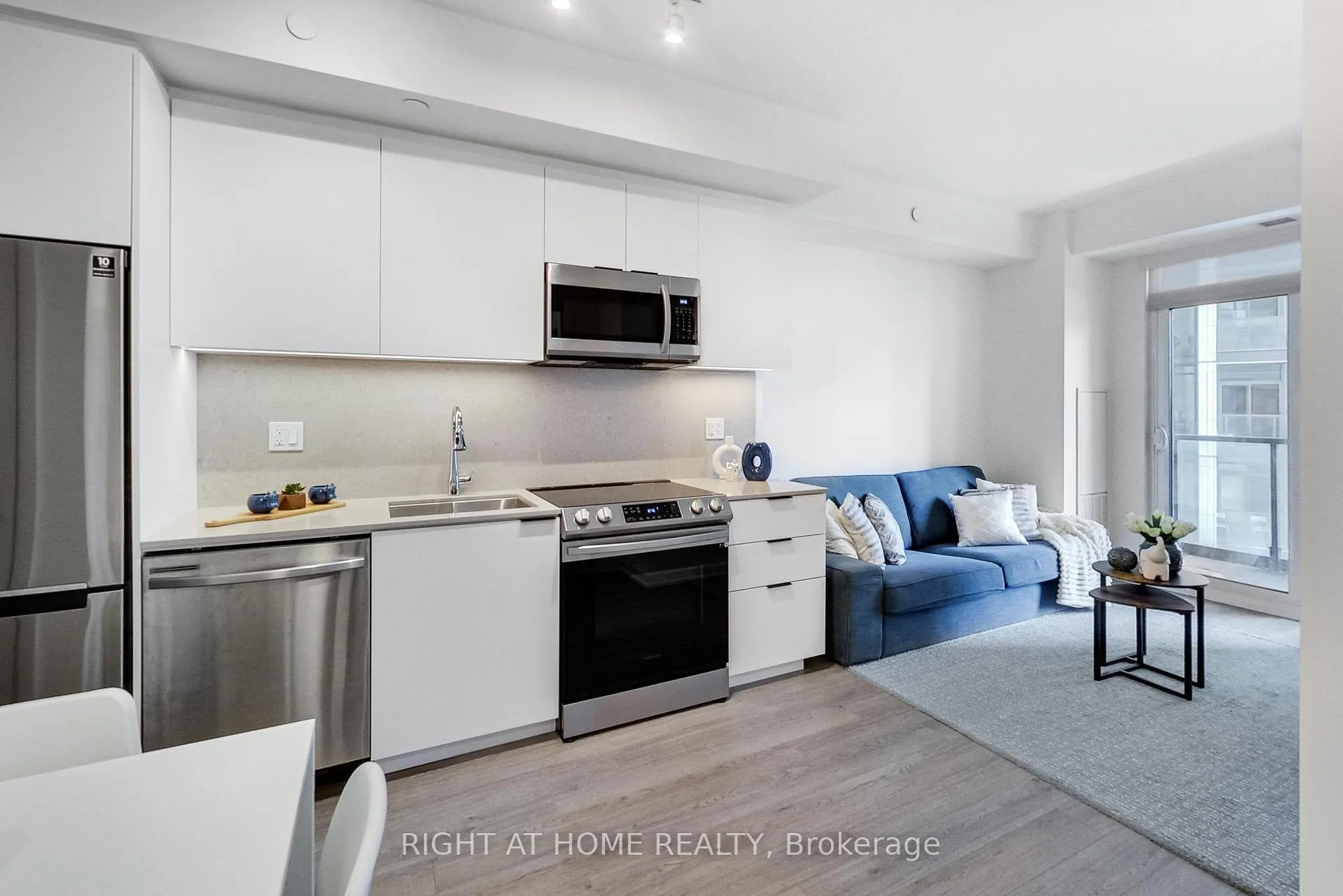 Photo 5 of Unit 921, 50 Power Street, Toronto, Moss Park — HOMEH