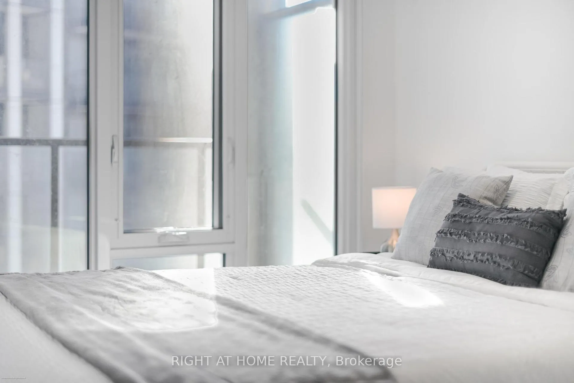 Photo 10 of Unit 921, 50 Power Street, Toronto, Moss Park — HOMEH