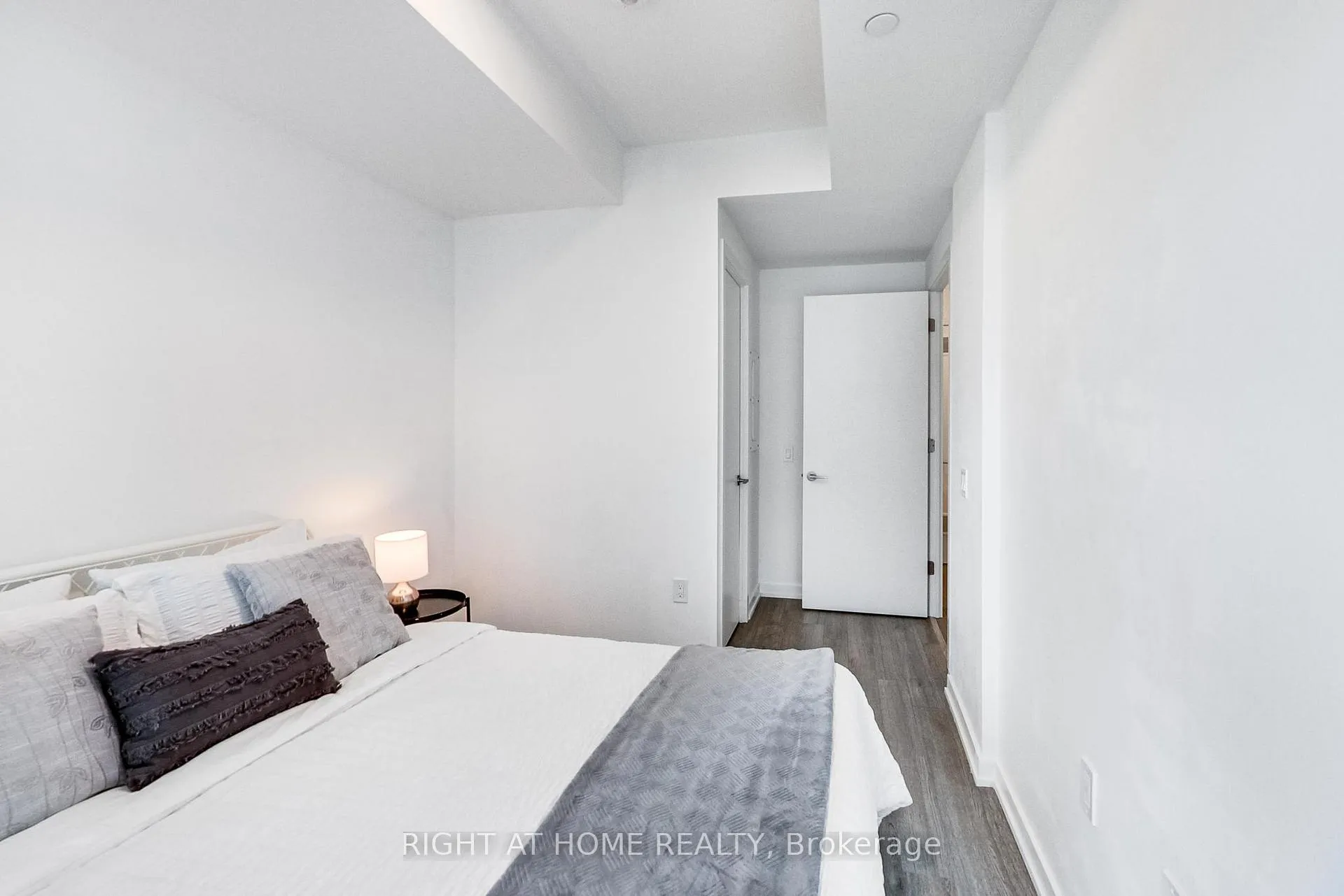 Photo 11 of Unit 921, 50 Power Street, Toronto, Moss Park — HOMEH