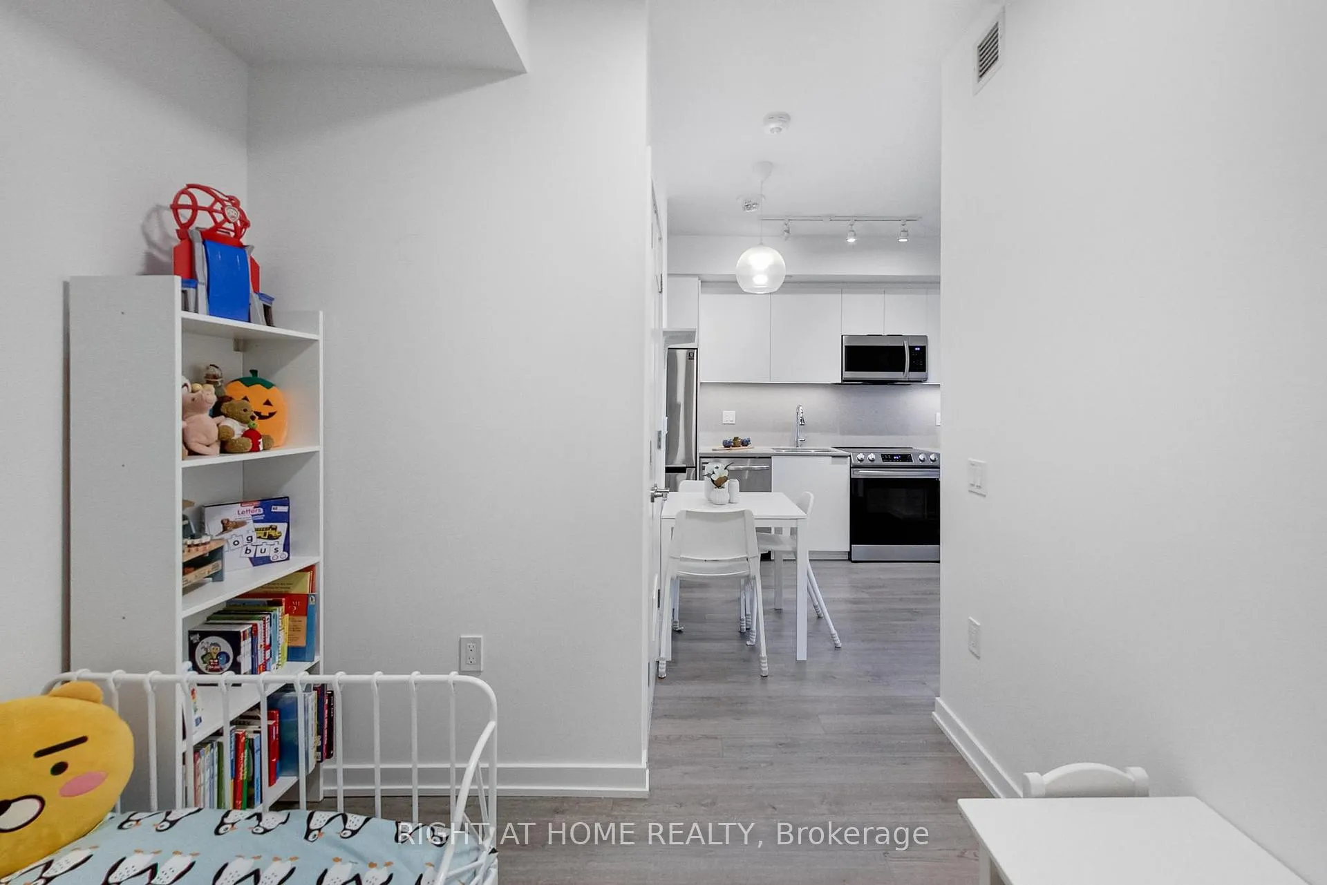 Photo 13 of Unit 921, 50 Power Street, Toronto, Moss Park — HOMEH