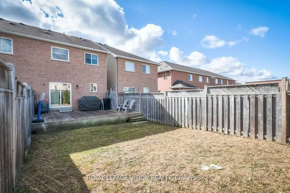 Photo 19 of 227 Stonebriar Drive, Vaughan, Maple — HOMEH