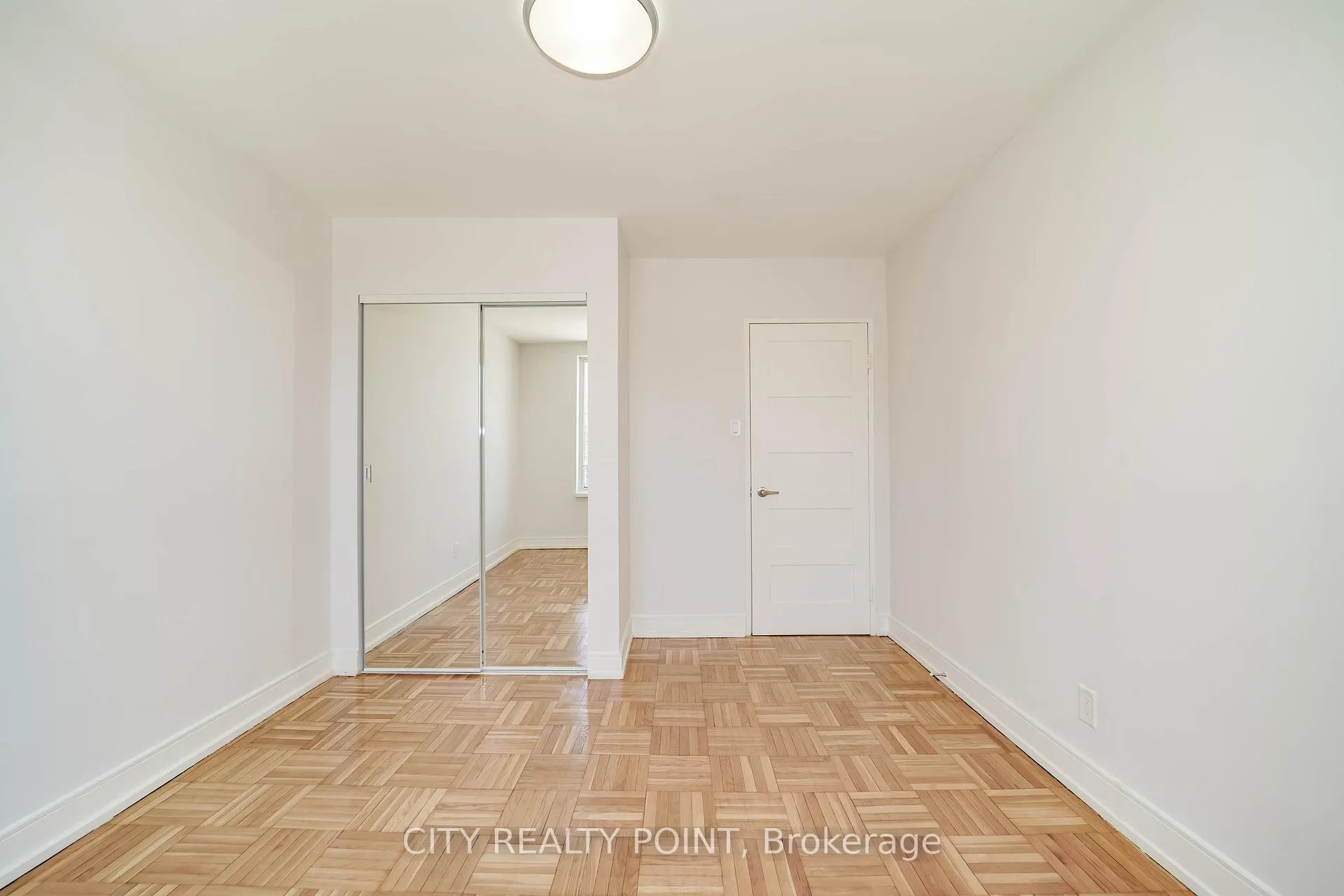 Photo 8 of Unit 403, 1545 Bathurst Street, Toronto, Forest Hill South — HOMEH