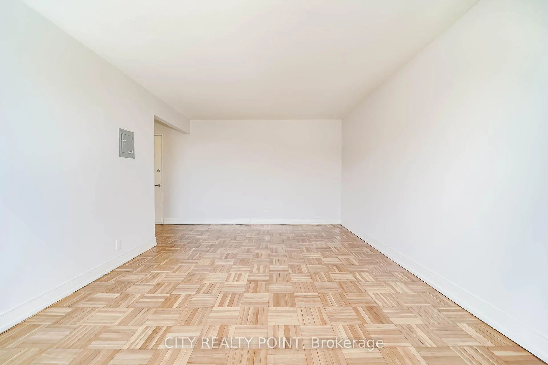 Photo 10 of Unit 403, 1545 Bathurst Street, Toronto, Forest Hill South — HOMEH