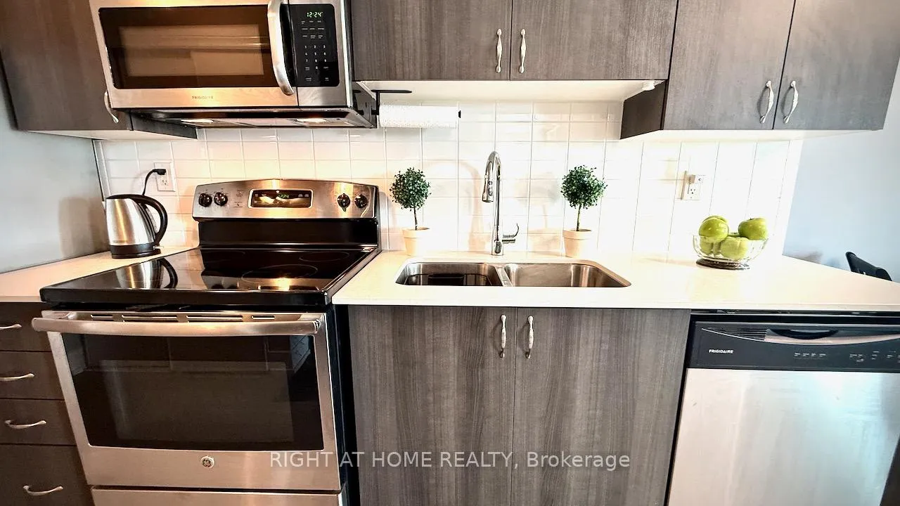 Photo 11 of Unit 603, 1215 Bayly Street, Pickering, Bay Ridges — HOMEH
