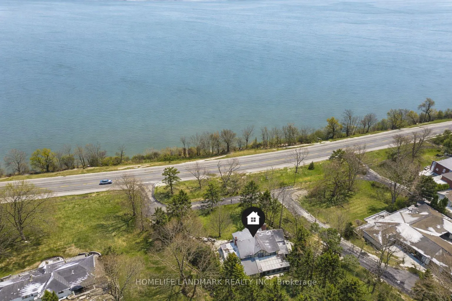 Photo 2 of 10505 Niagara River Parkway, Niagara Falls, Lyons Creek — HOMEH