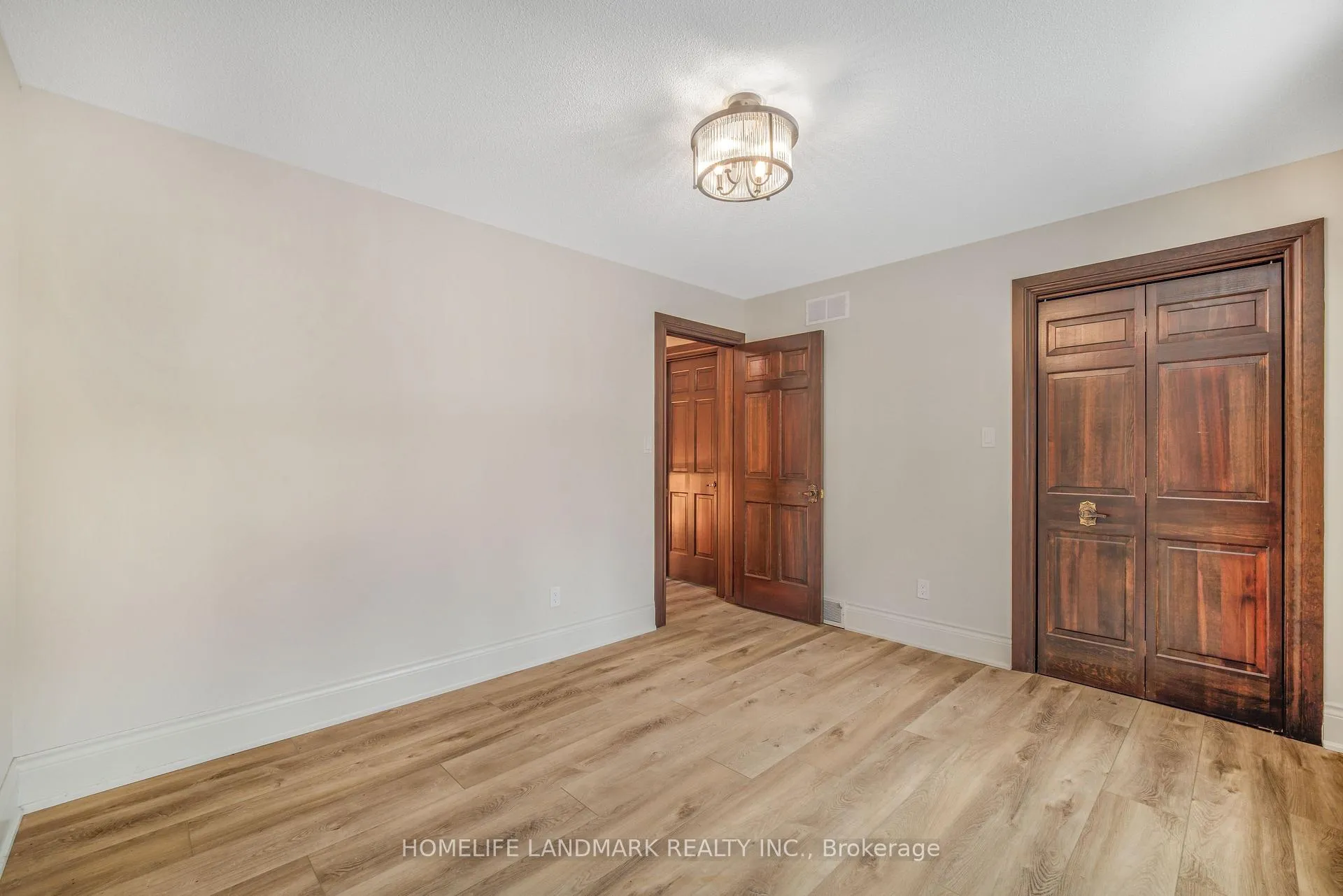 Photo 33 of 10505 Niagara River Parkway, Niagara Falls, Lyons Creek — HOMEH
