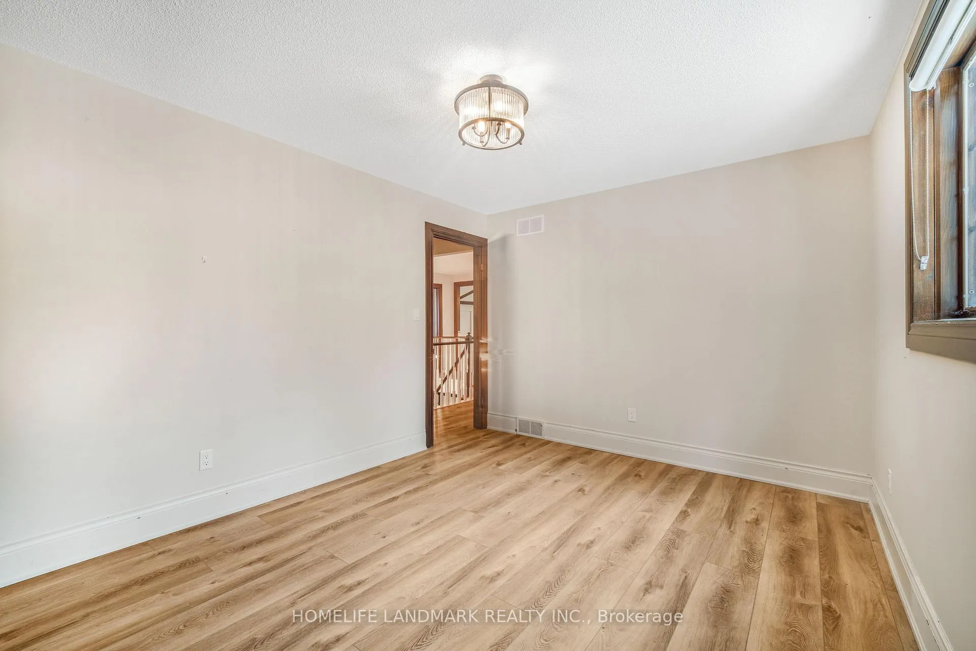 Photo 35 of 10505 Niagara River Parkway, Niagara Falls, Lyons Creek — HOMEH