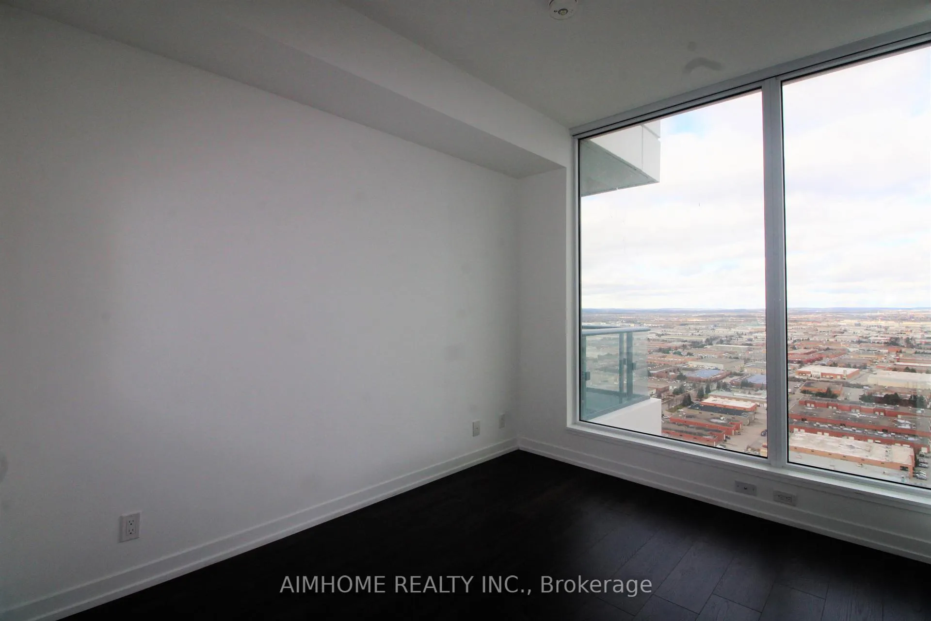 Photo 7 of Unit 3702, 950 Portage Parkway, Vaughan, Vaughan Corporate Centre — HOMEH