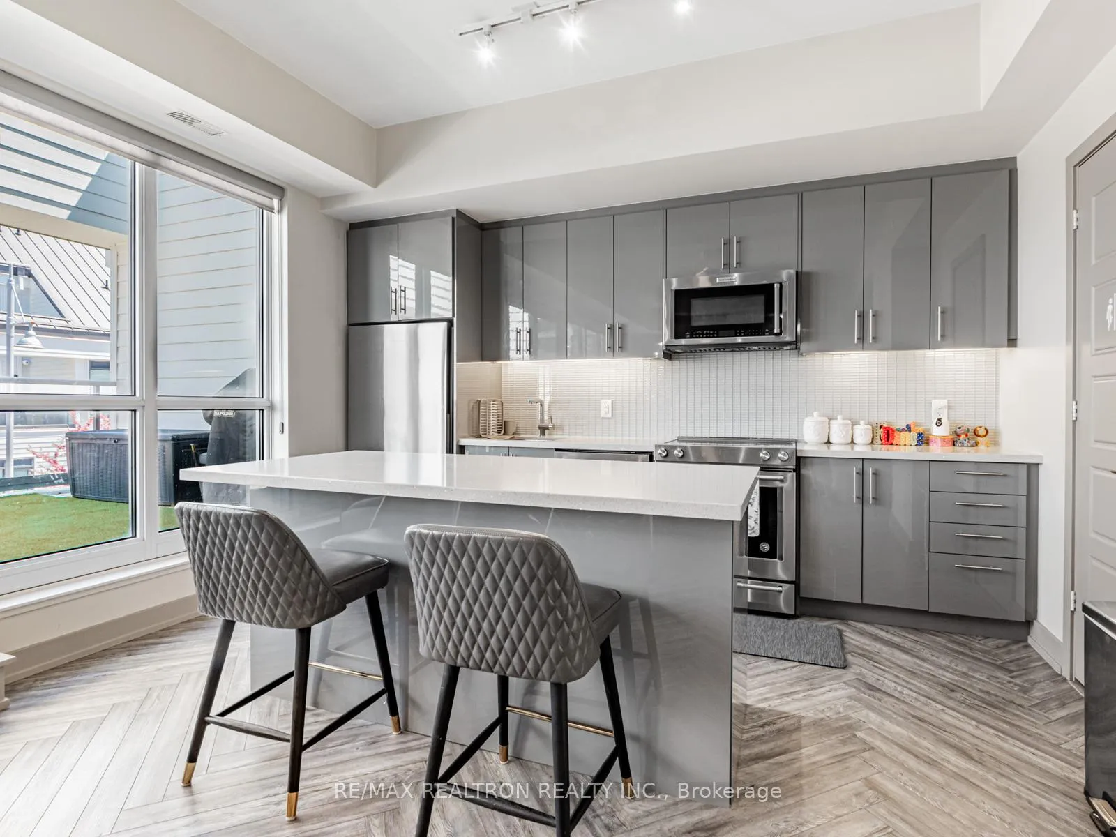 Photo 10 of Unit 133, 331 Broward Way, Innisfil, Rural Innisfil — HOMEH