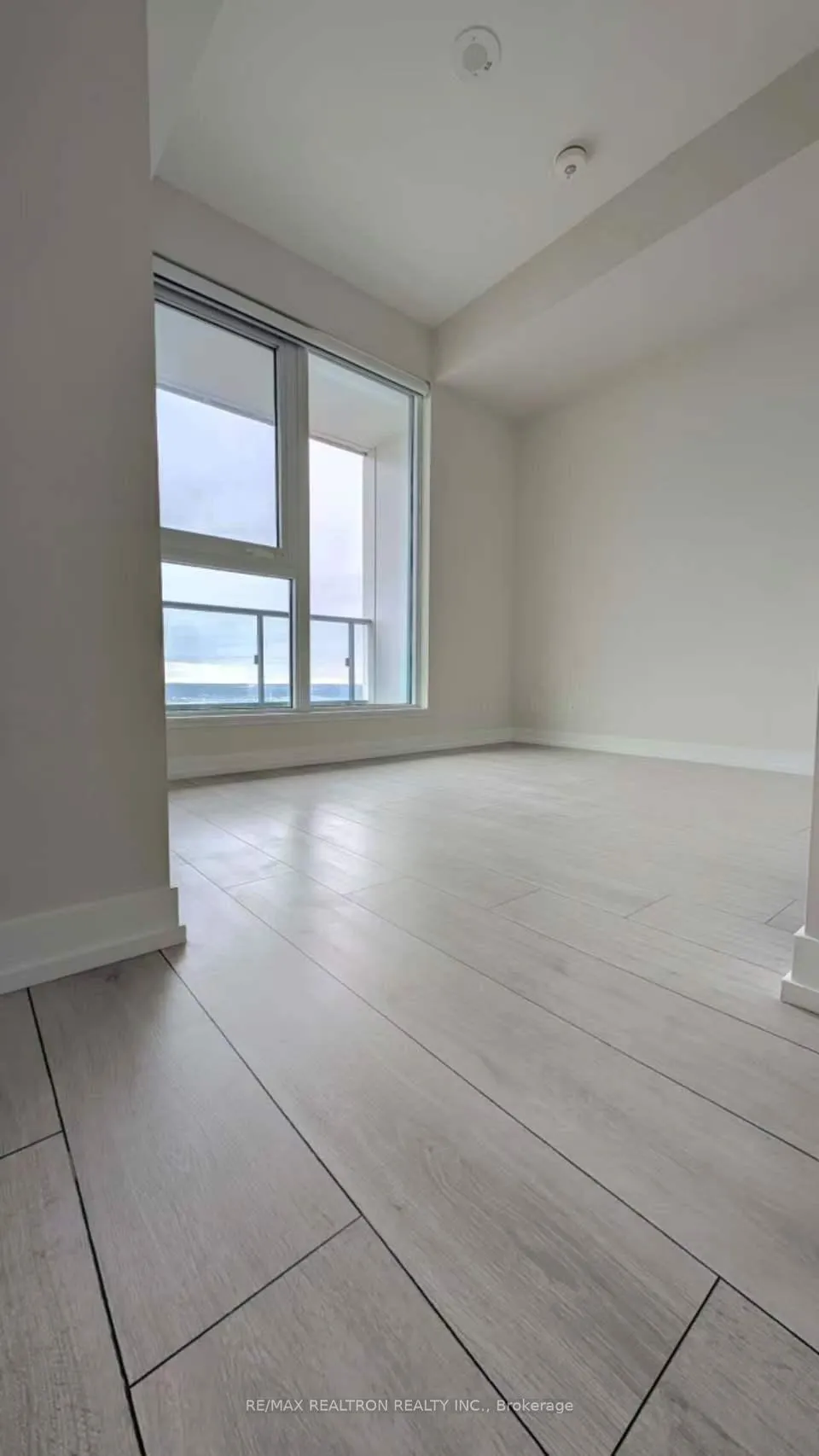 Photo 2 of Unit 5010, 898 Portage Parkway, Vaughan, Vaughan Corporate Centre — HOMEH