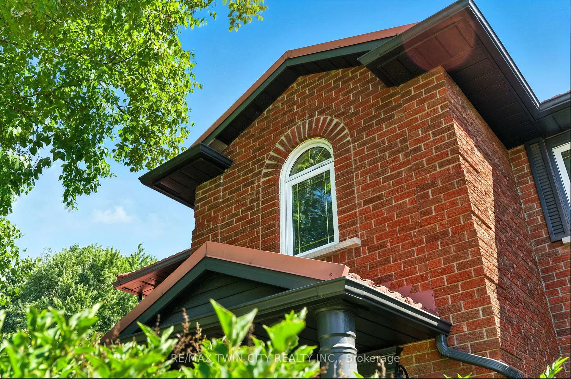 Photo 3 of 91 Abbey Close, Hamilton, Ancaster — HOMEH