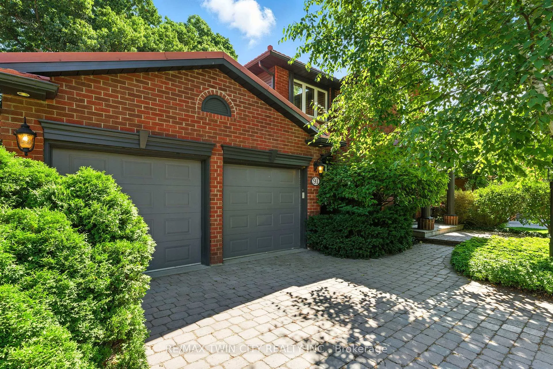 Photo 4 of 91 Abbey Close, Hamilton, Ancaster — HOMEH