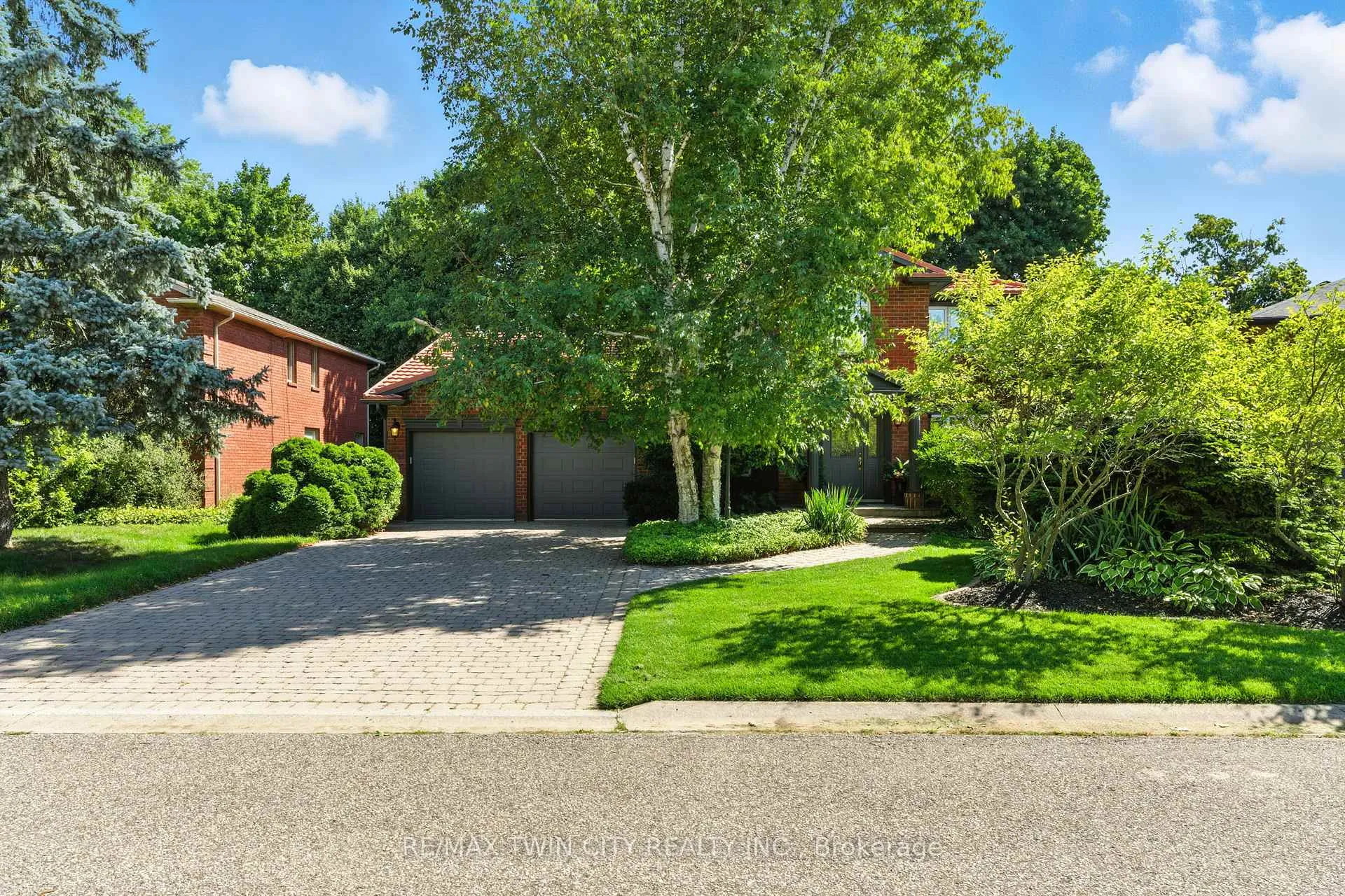 Photo 5 of 91 Abbey Close, Hamilton, Ancaster — HOMEH
