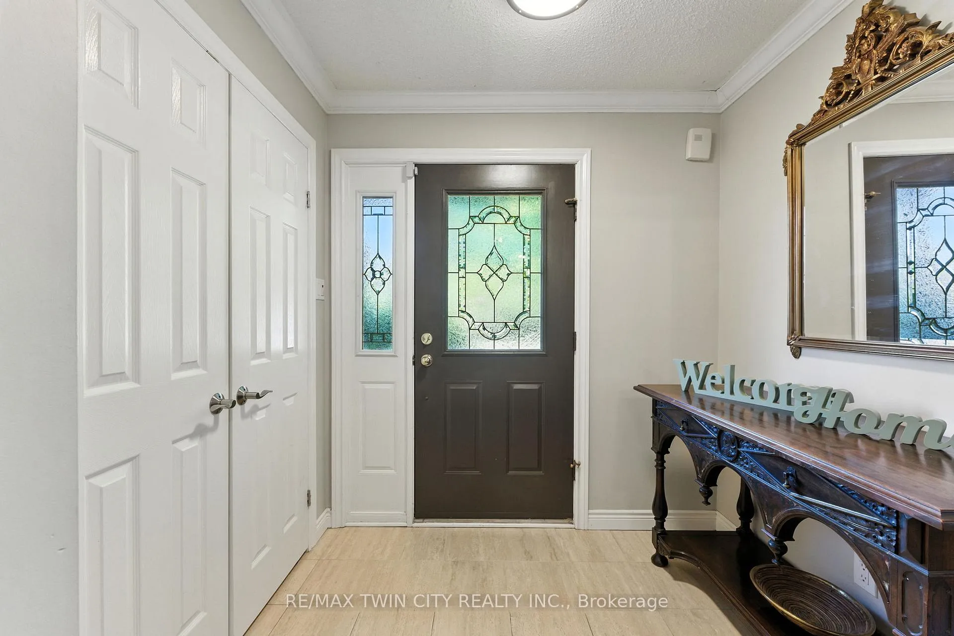 Photo 10 of 91 Abbey Close, Hamilton, Ancaster — HOMEH