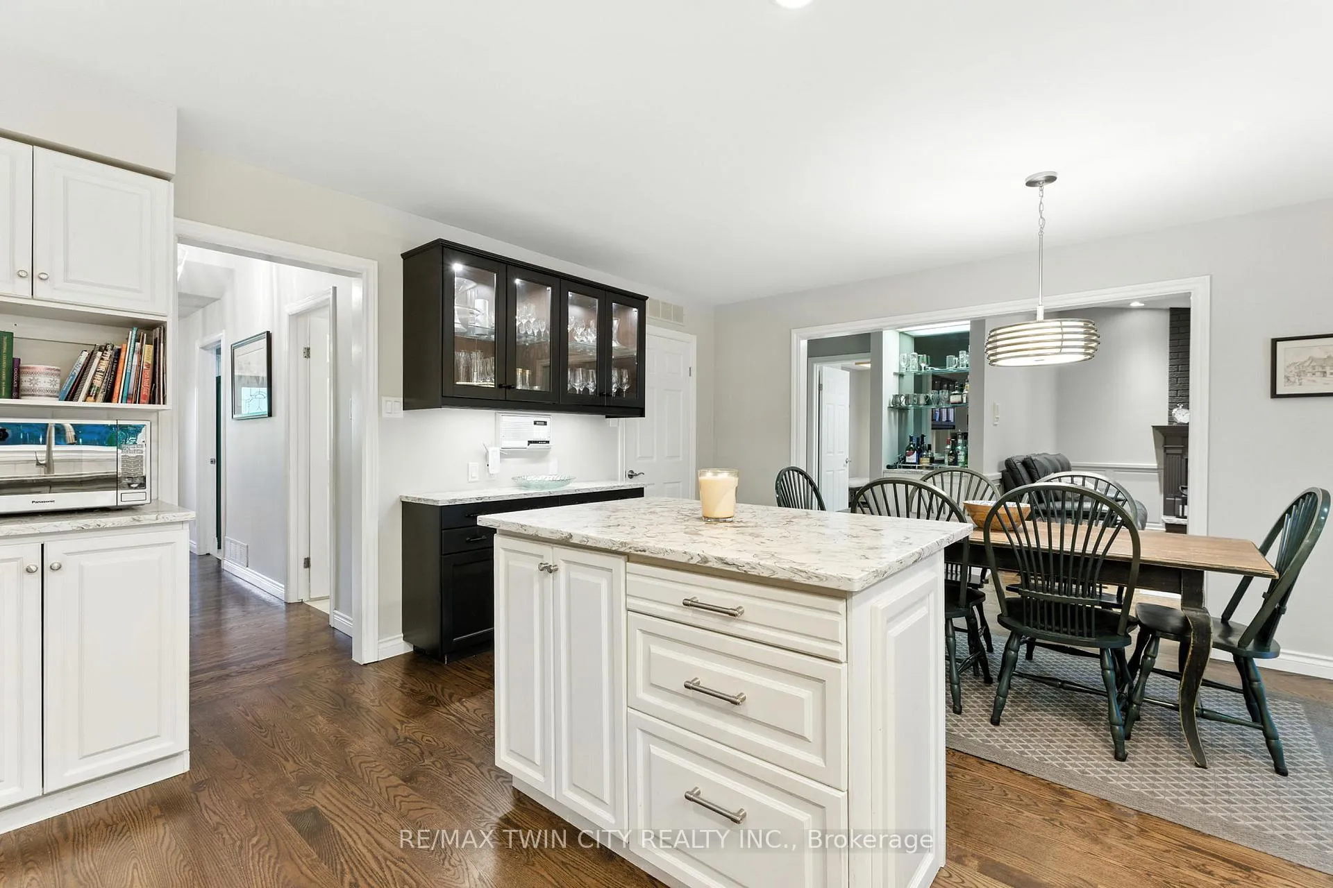 Photo 18 of 91 Abbey Close, Hamilton, Ancaster — HOMEH