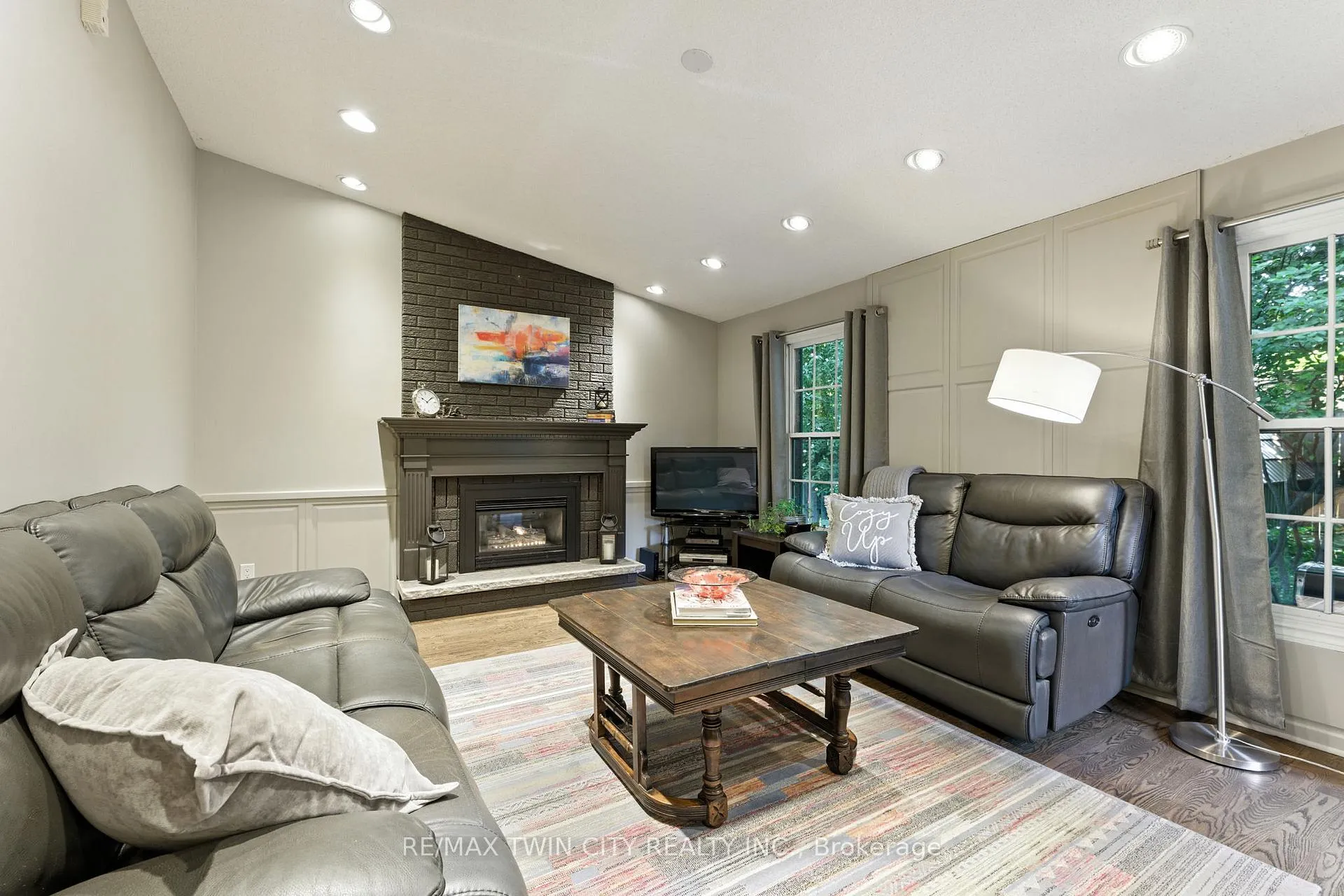 Photo 23 of 91 Abbey Close, Hamilton, Ancaster — HOMEH