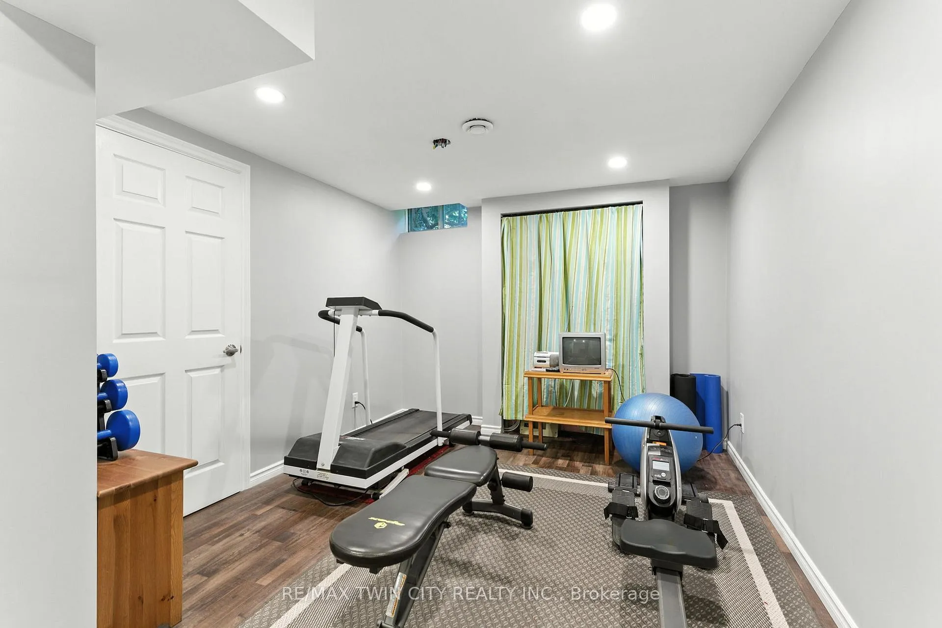 Photo 38 of 91 Abbey Close, Hamilton, Ancaster — HOMEH