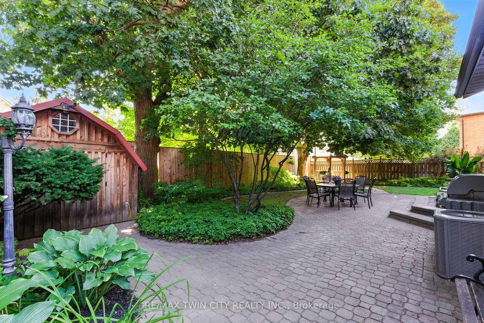 Photo 43 of 91 Abbey Close, Hamilton, Ancaster — HOMEH