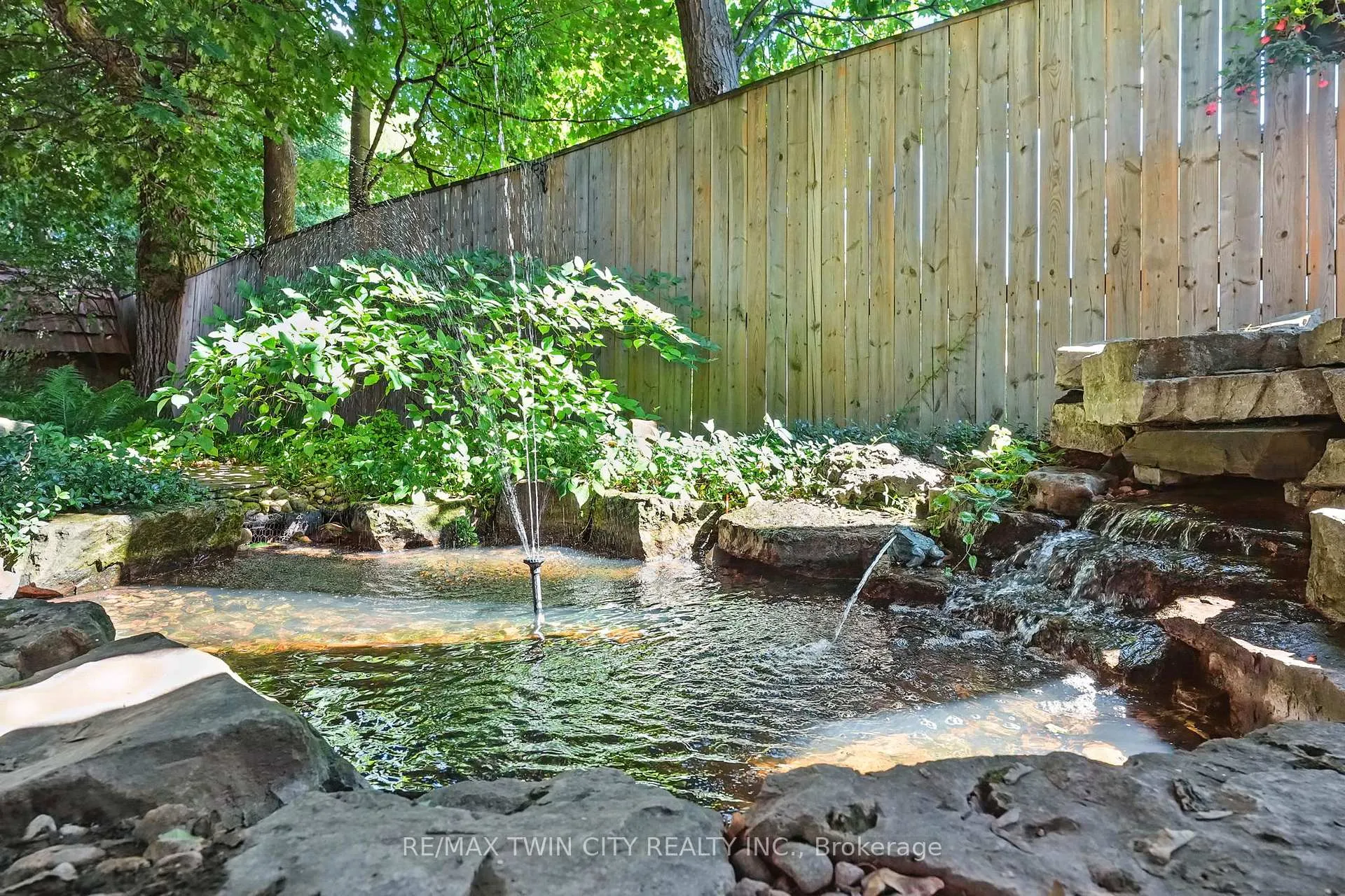 Photo 50 of 91 Abbey Close, Hamilton, Ancaster — HOMEH