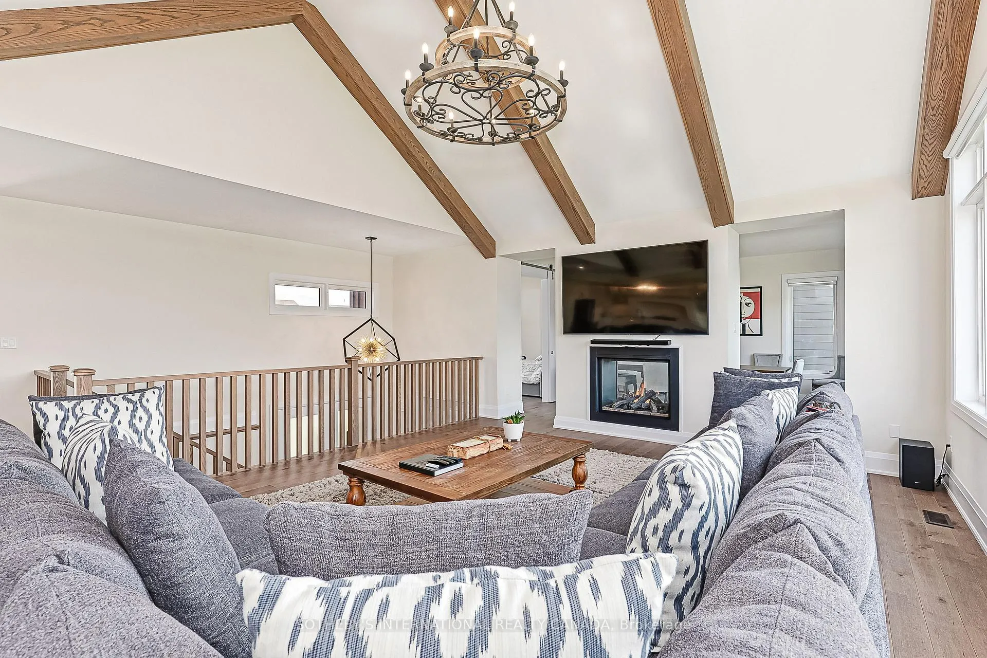 Photo 14 of 103 Stoneleigh Drive, Blue Mountains — HOMEH