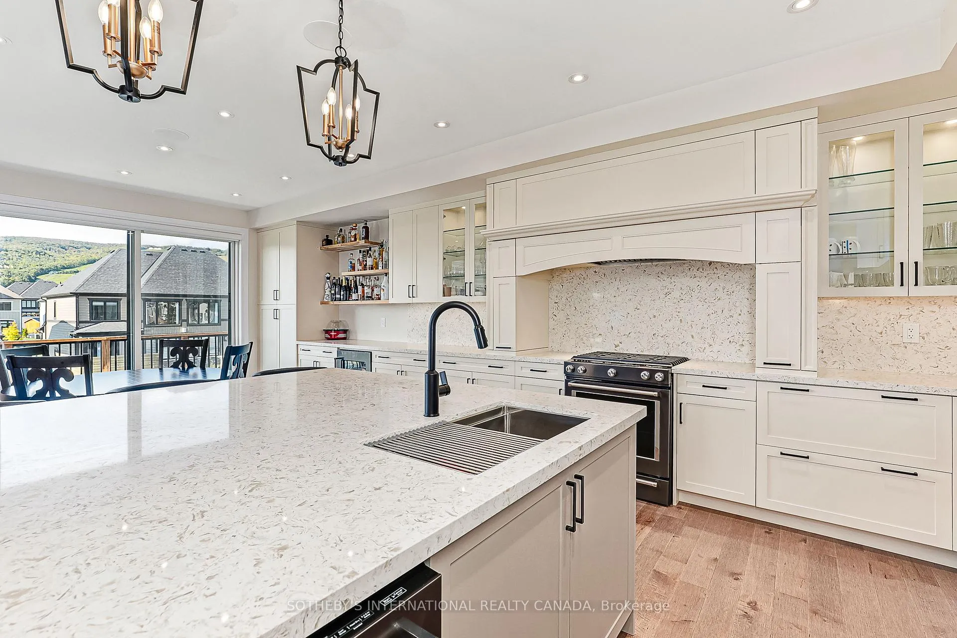 Photo 26 of 103 Stoneleigh Drive, Blue Mountains — HOMEH