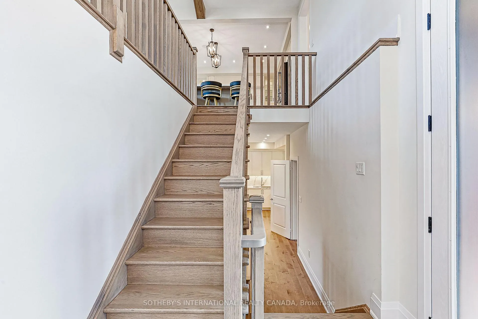 Photo 33 of 103 Stoneleigh Drive, Blue Mountains — HOMEH