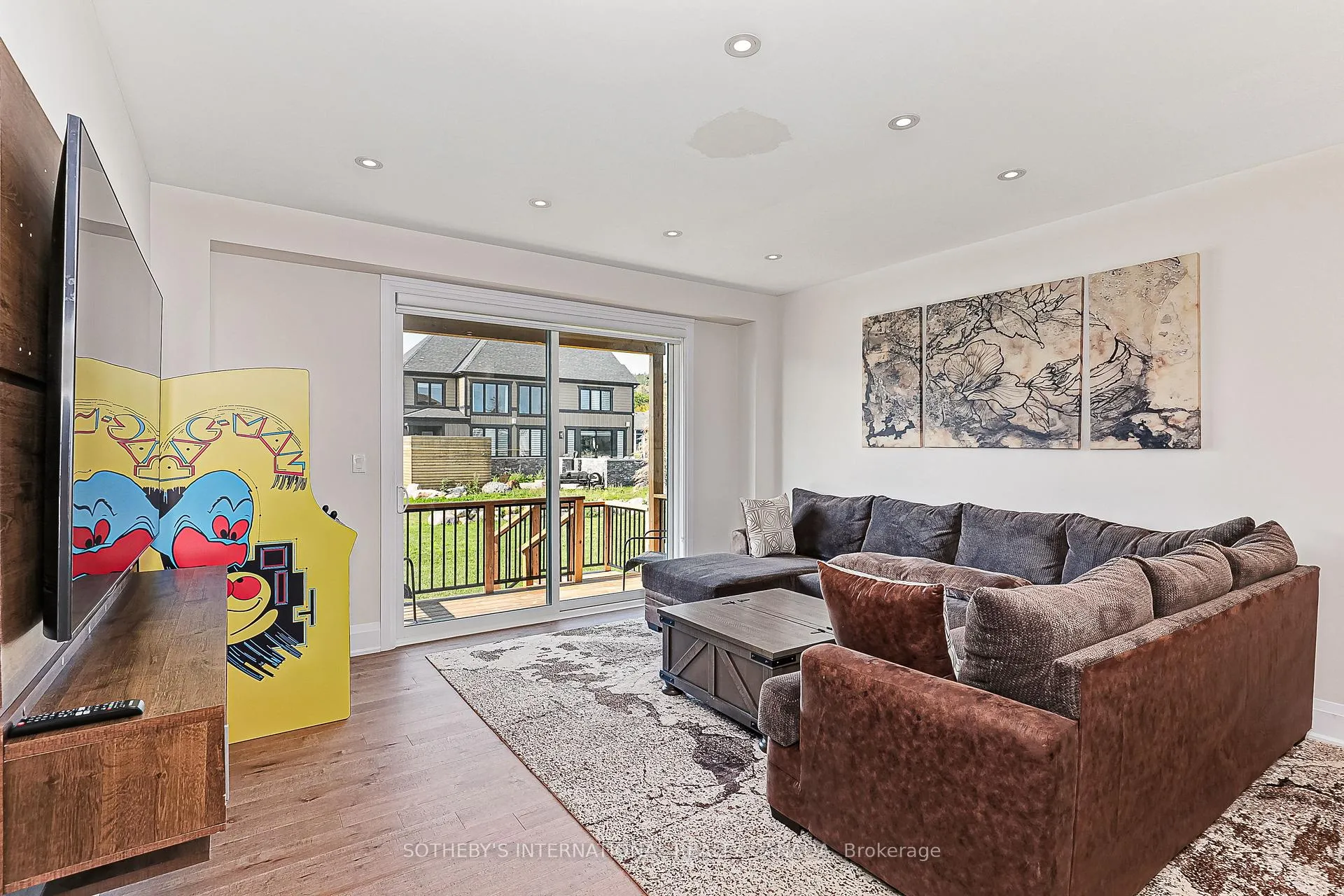 Photo 35 of 103 Stoneleigh Drive, Blue Mountains — HOMEH