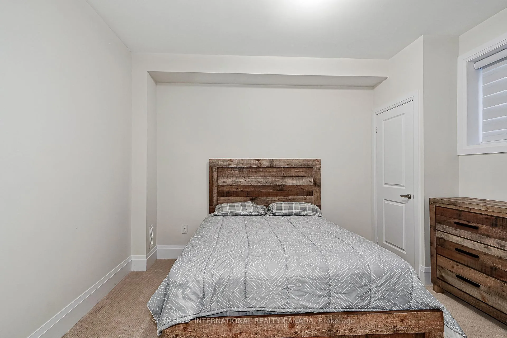 Photo 41 of 103 Stoneleigh Drive, Blue Mountains — HOMEH