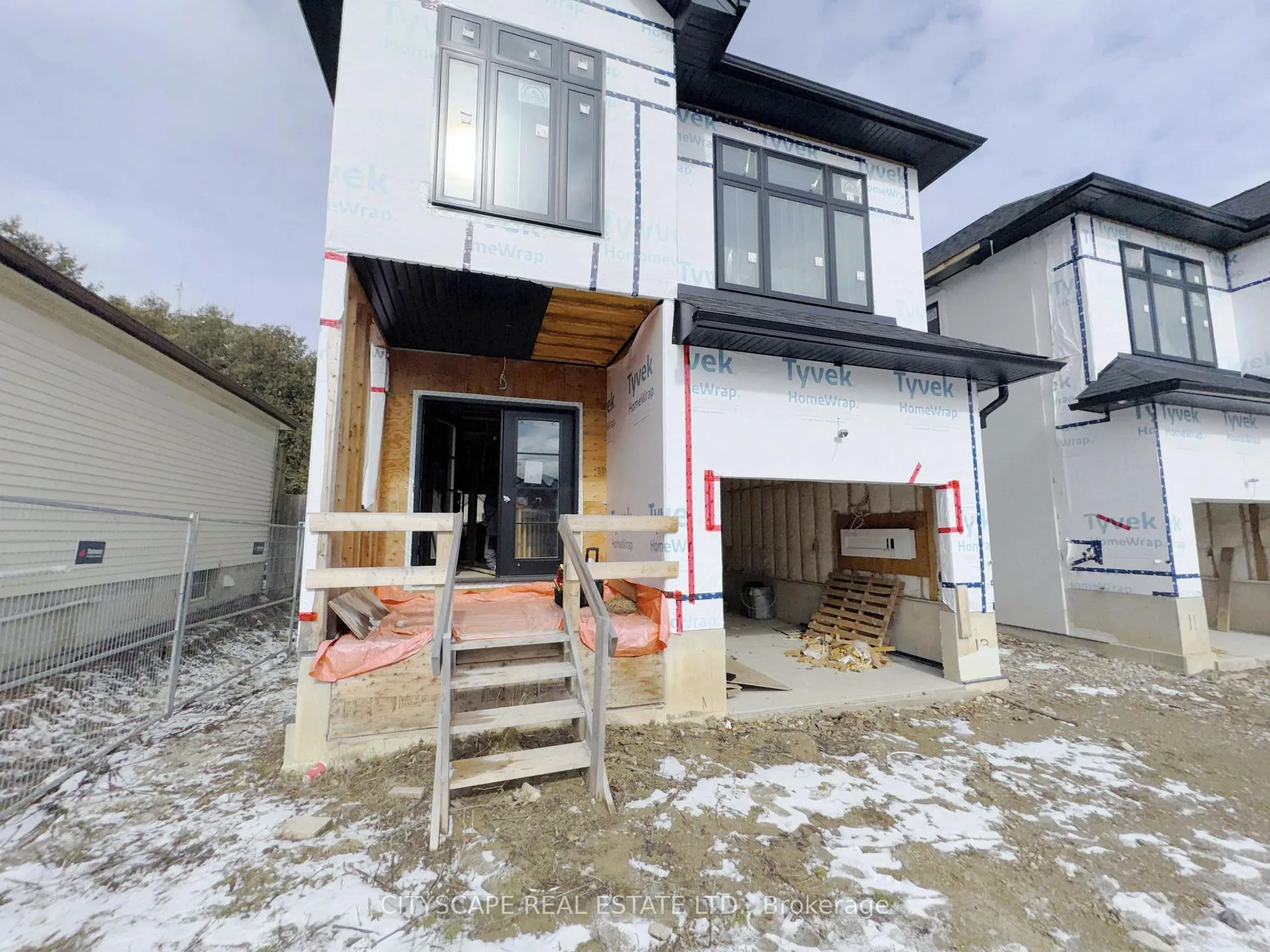 Photo 3 of 13 Chester Street, Guelph, Exhibition Park — HOMEH