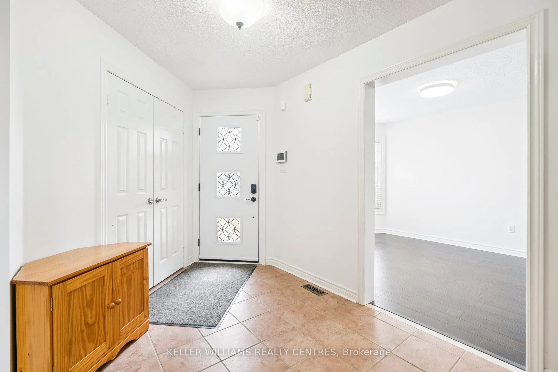 Photo 5 of 78 Stephanie Lane, Barrie, Painswick South — HOMEH