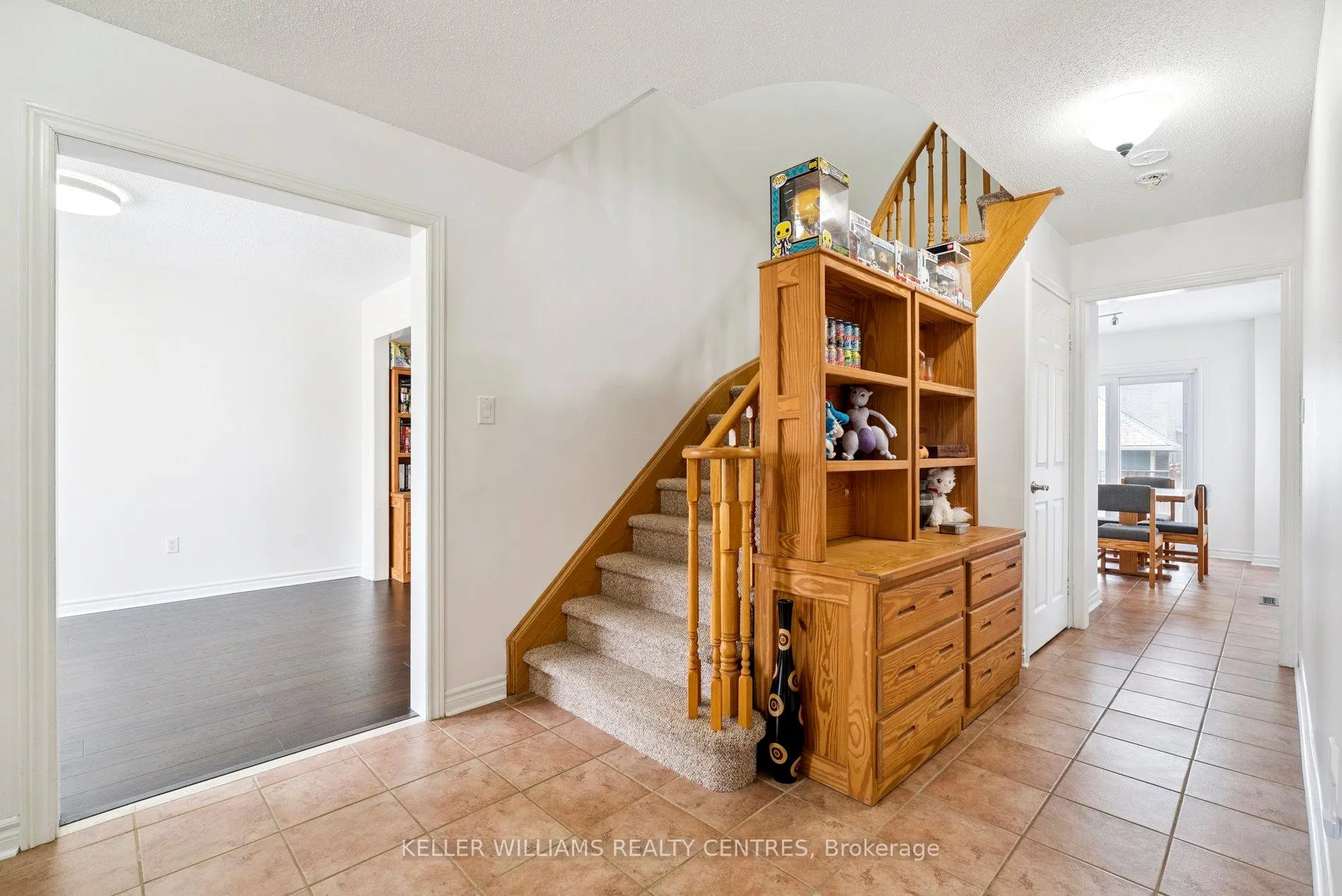 Photo 6 of 78 Stephanie Lane, Barrie, Painswick South — HOMEH