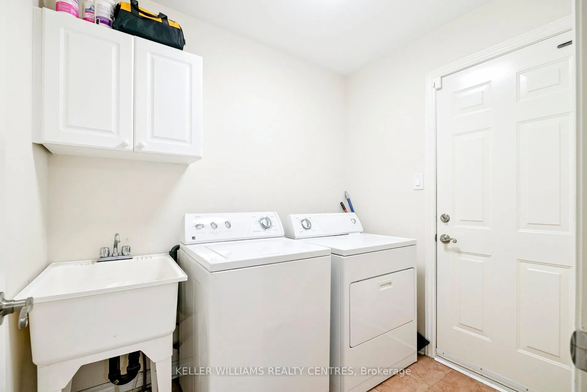 Photo 8 of 78 Stephanie Lane, Barrie, Painswick South — HOMEH