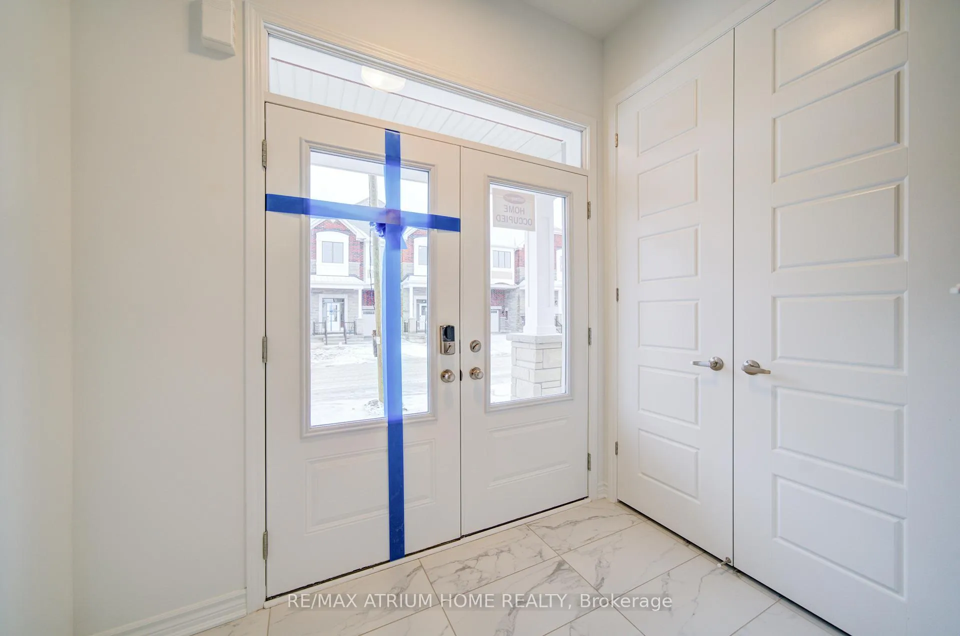Photo 3 of 125 Leslie Richard Avenue, Markham, Rural Markham — HOMEH