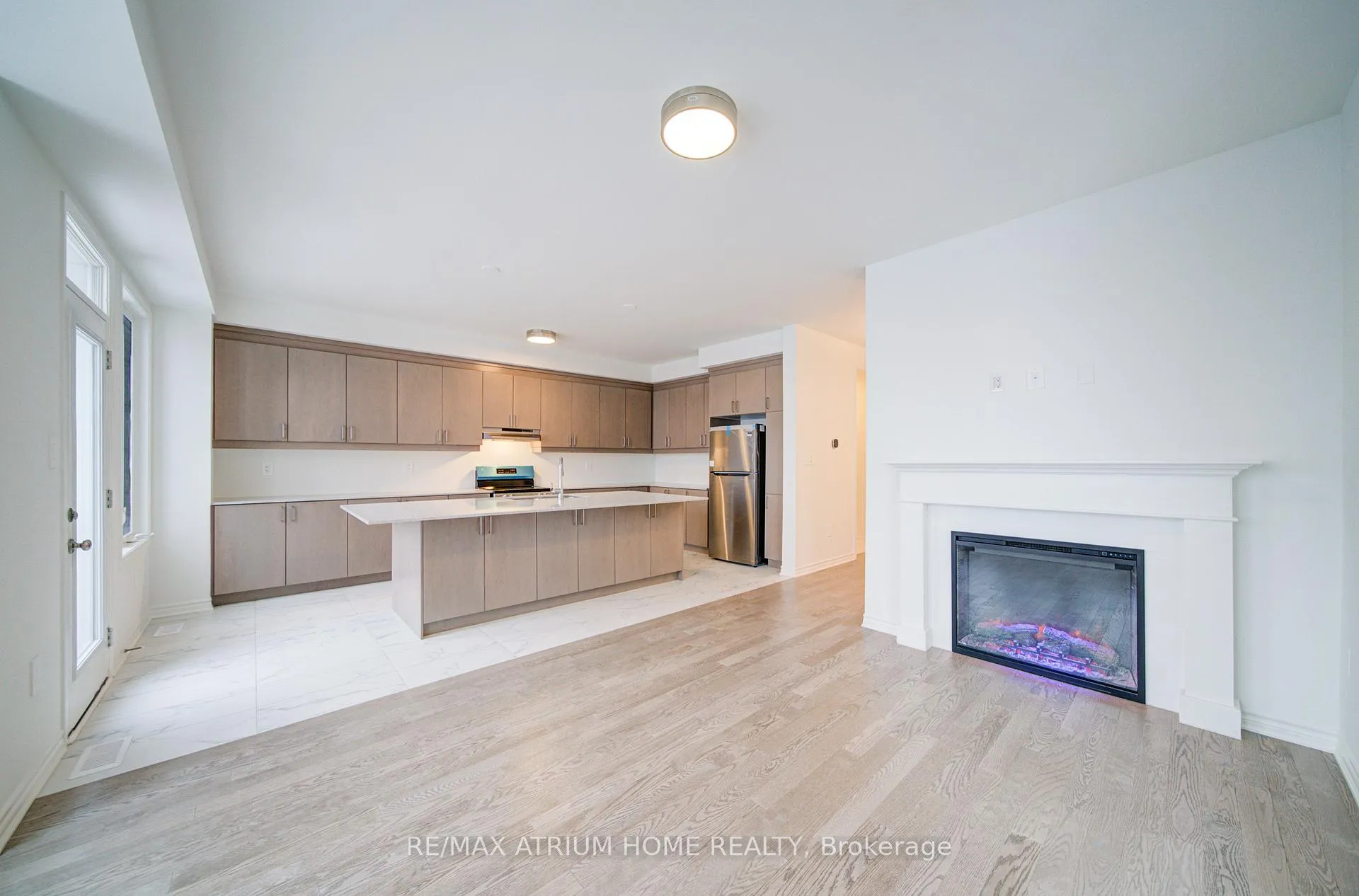 Photo 19 of 125 Leslie Richard Avenue, Markham, Rural Markham — HOMEH