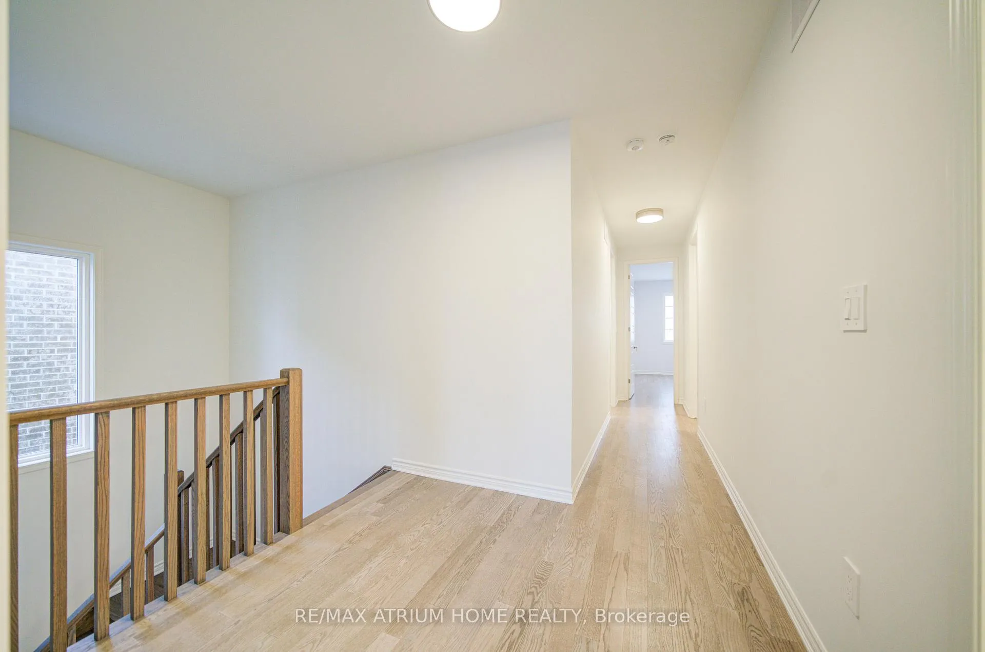 Photo 20 of 125 Leslie Richard Avenue, Markham, Rural Markham — HOMEH