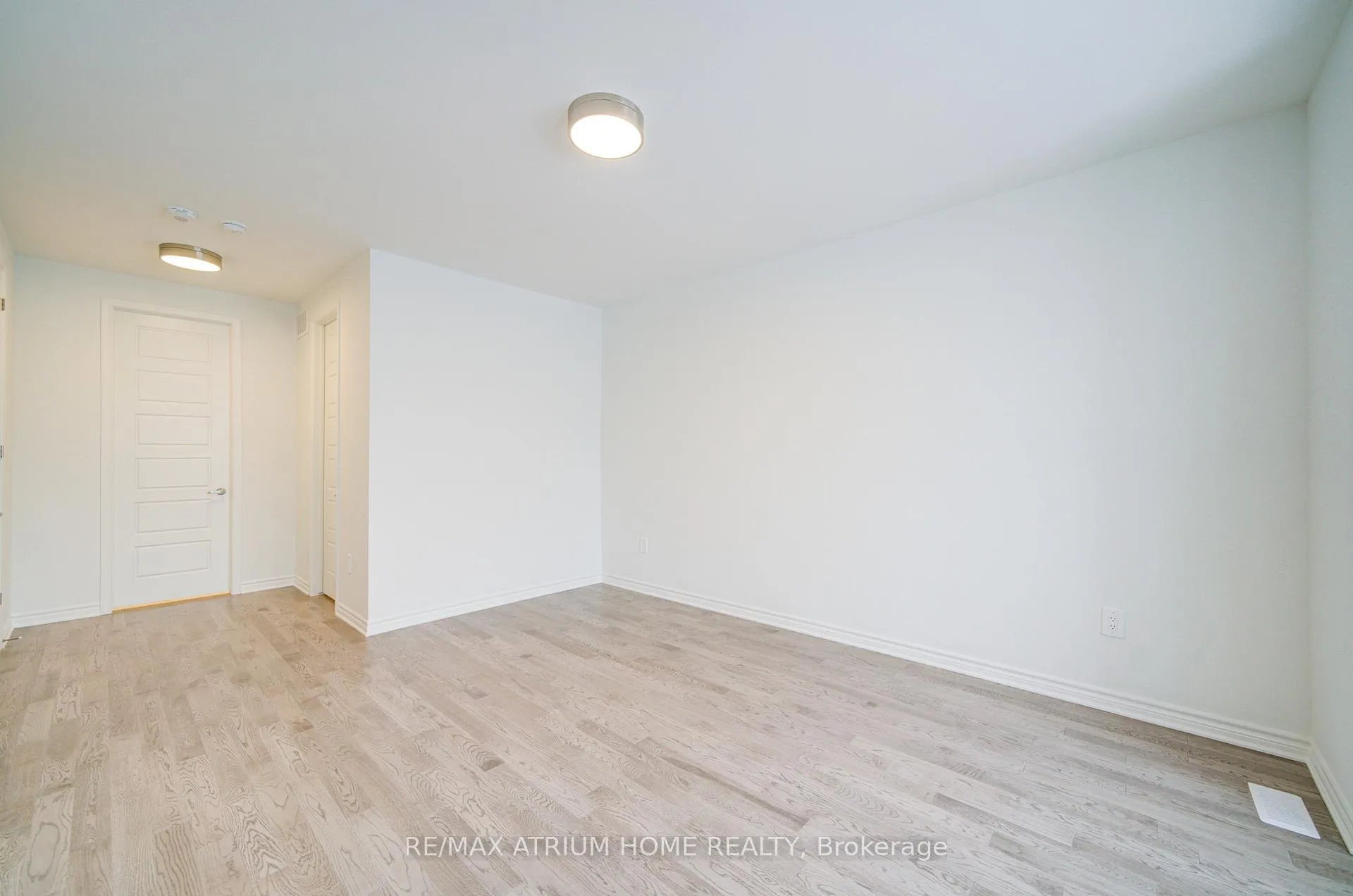Photo 30 of 125 Leslie Richard Avenue, Markham, Rural Markham — HOMEH