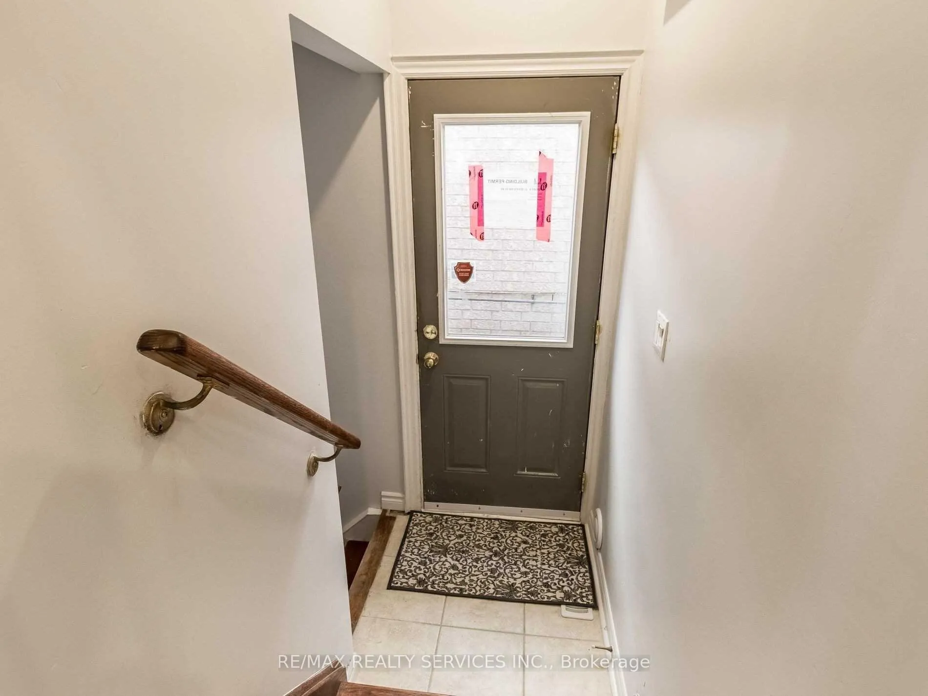 Photo 2 of Unit Basement unit, 119 Fandango Drive, Brampton, Credit Valley — HOMEH