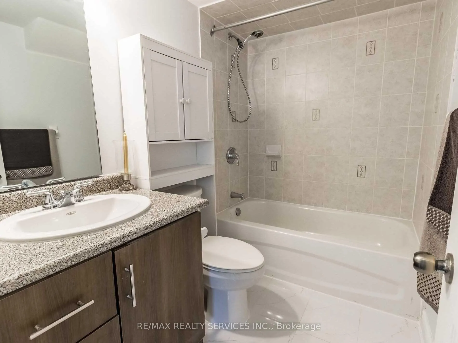 Photo 9 of Unit Basement unit, 119 Fandango Drive, Brampton, Credit Valley — HOMEH