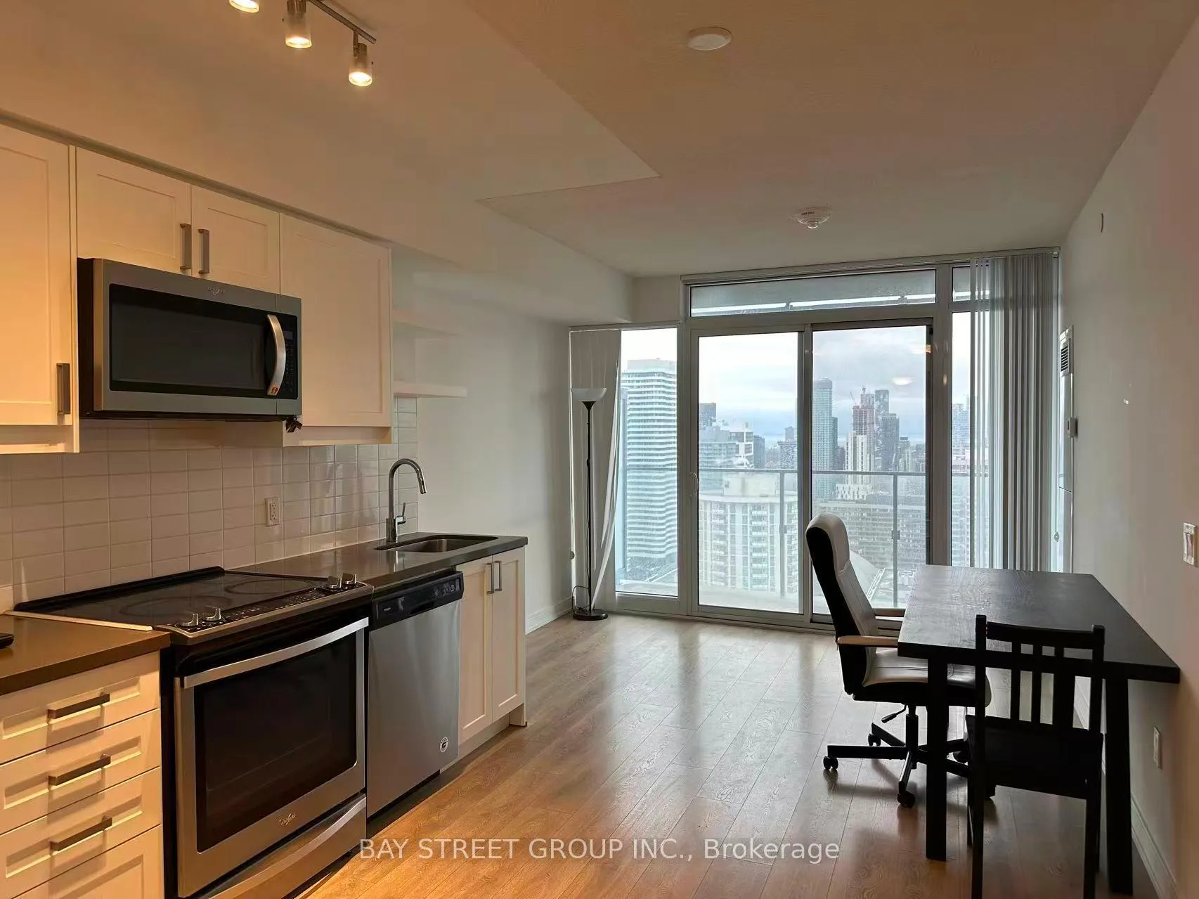Photo 3 of Unit 3709, 50 Wellesley Street E, Toronto, Church-Yonge Corridor — HOMEH